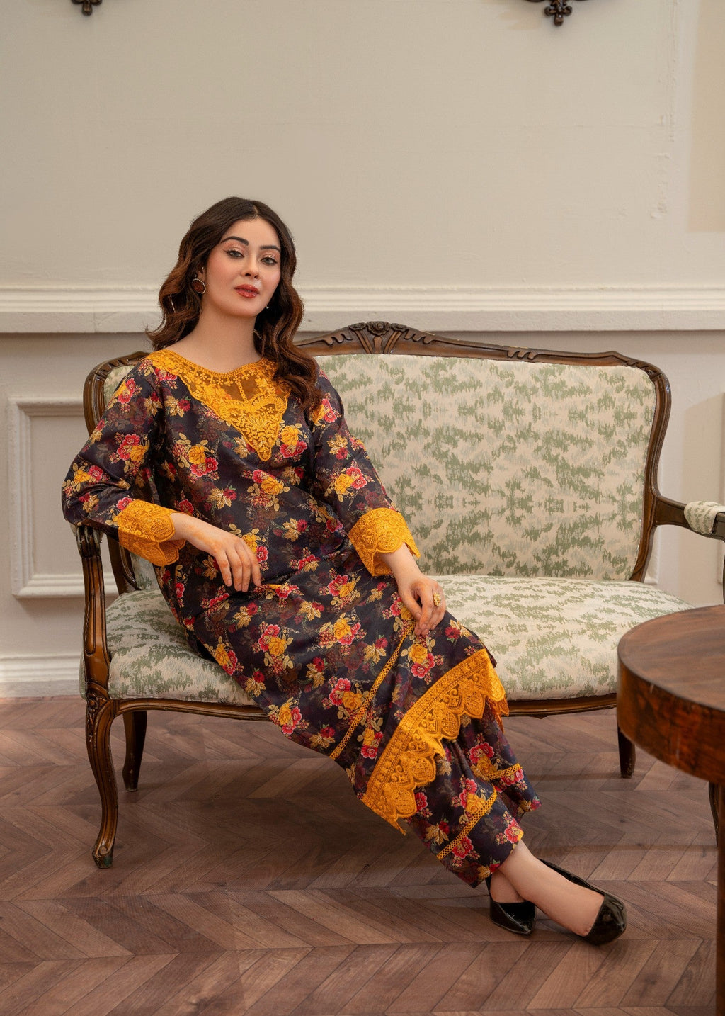 Zeenat & Zoha SUNEHRI Women 2pcs