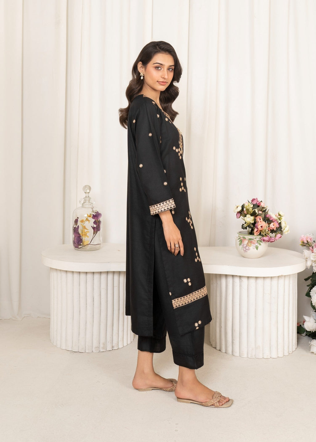 Tawakal Closet Black Luxe Women 2pcs