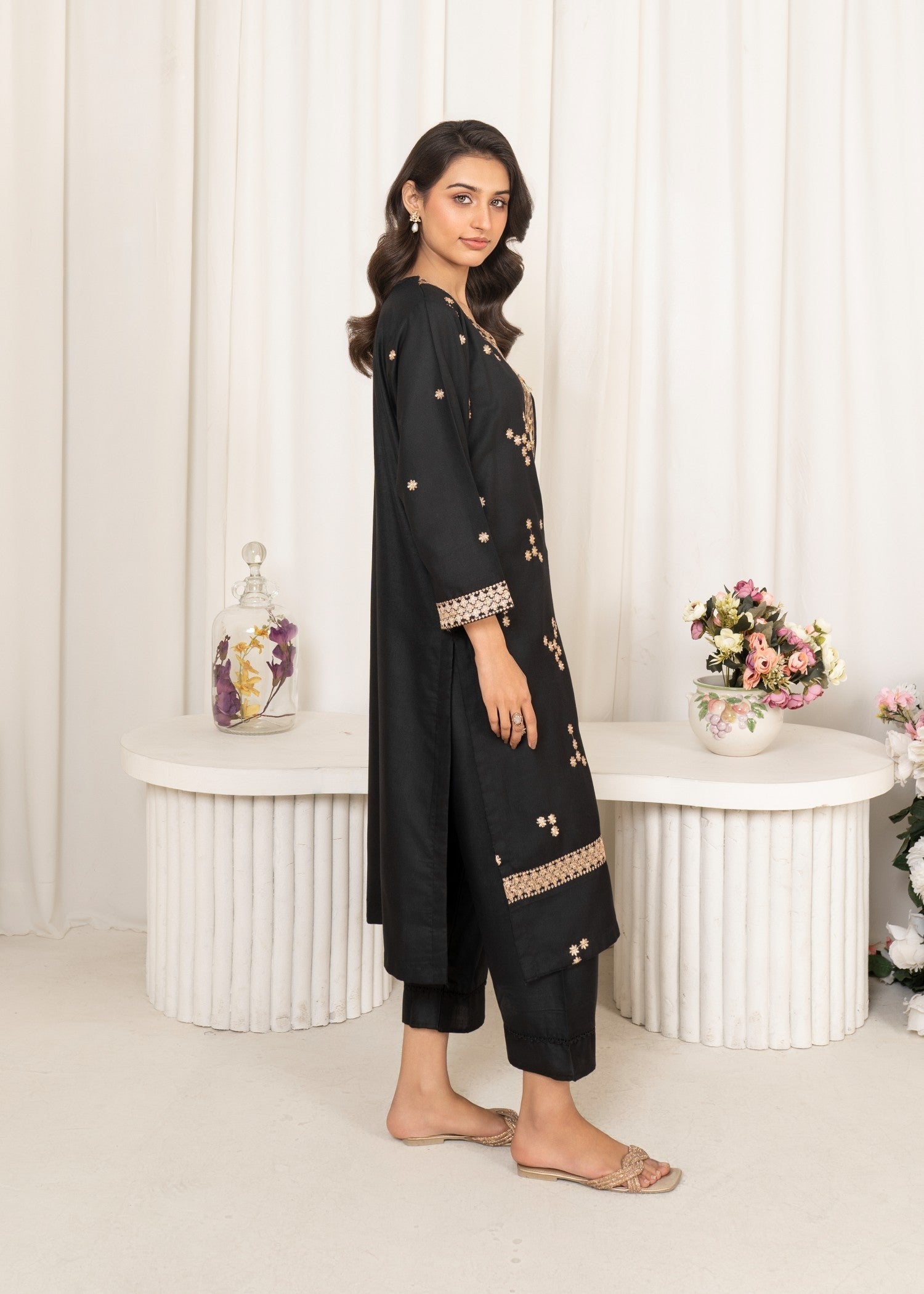 Tawakal Closet Black Luxe Women 2pcs