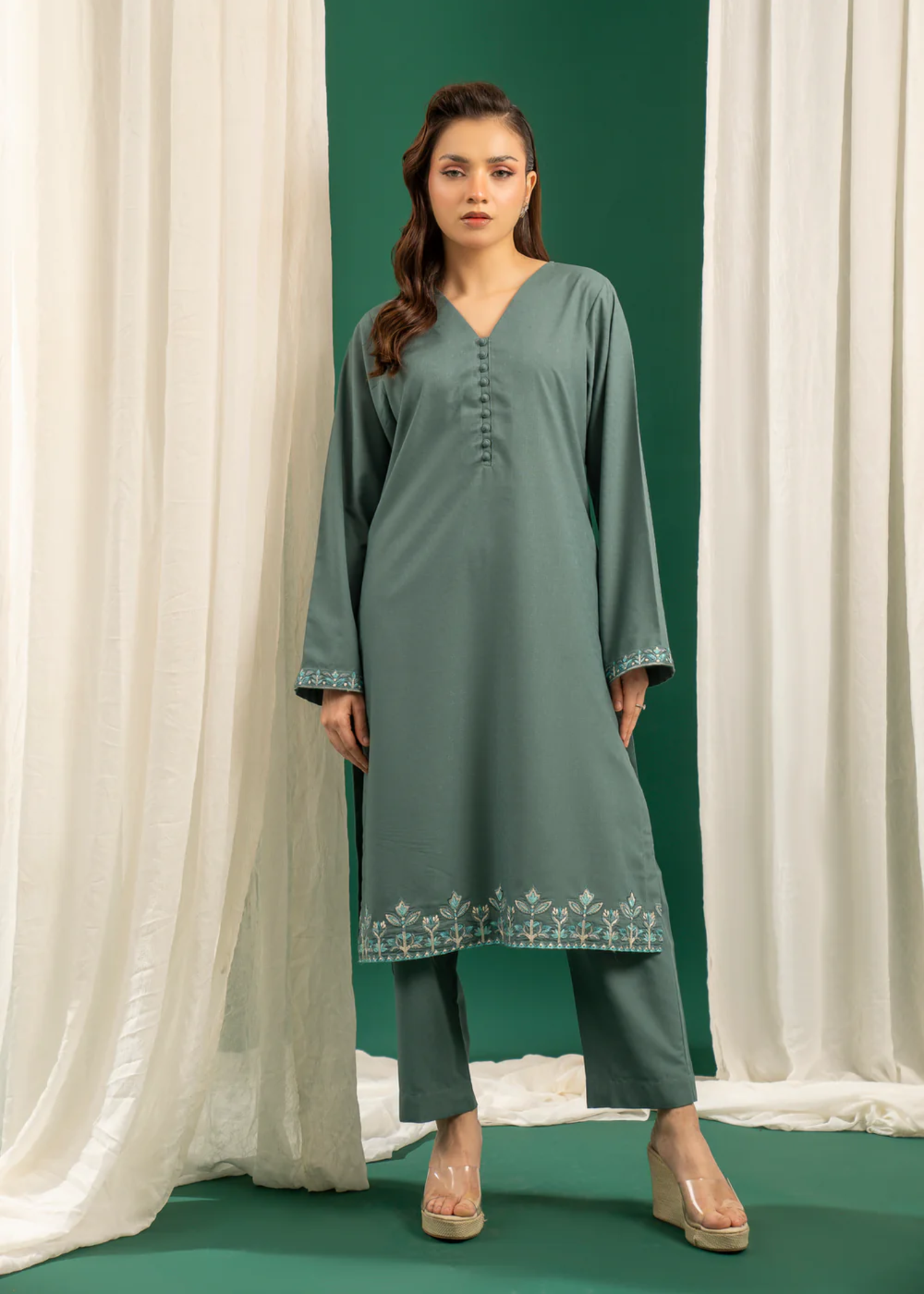 Zouj PASTEL GREEN EMBROIDERED SET Women 2pcs