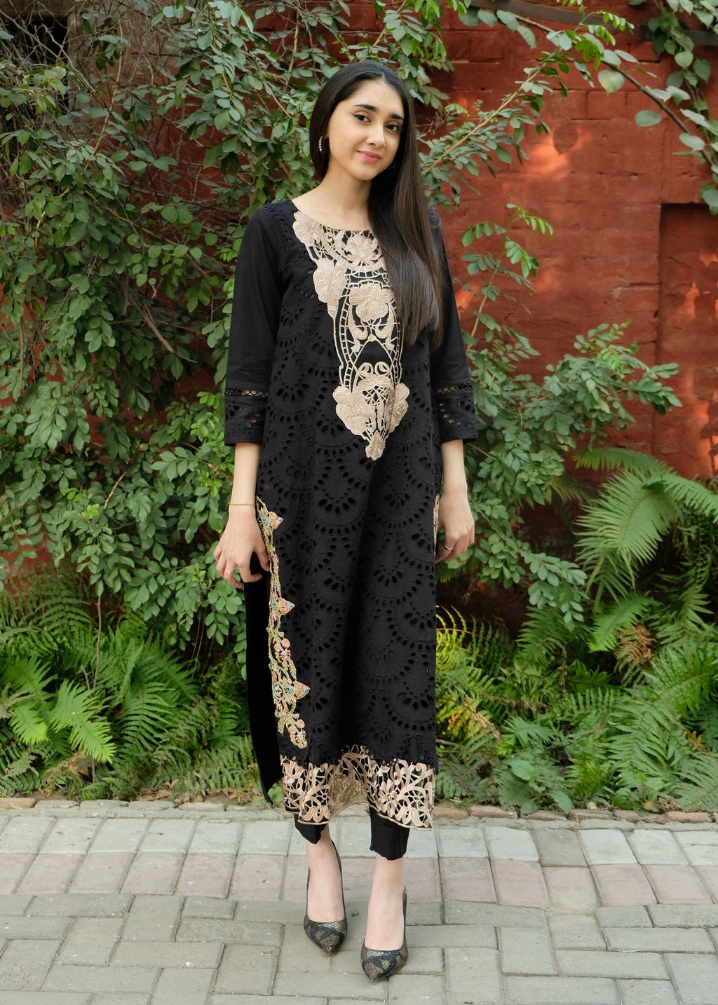 Zarsah Black Multi Embroidered Women 3pcs