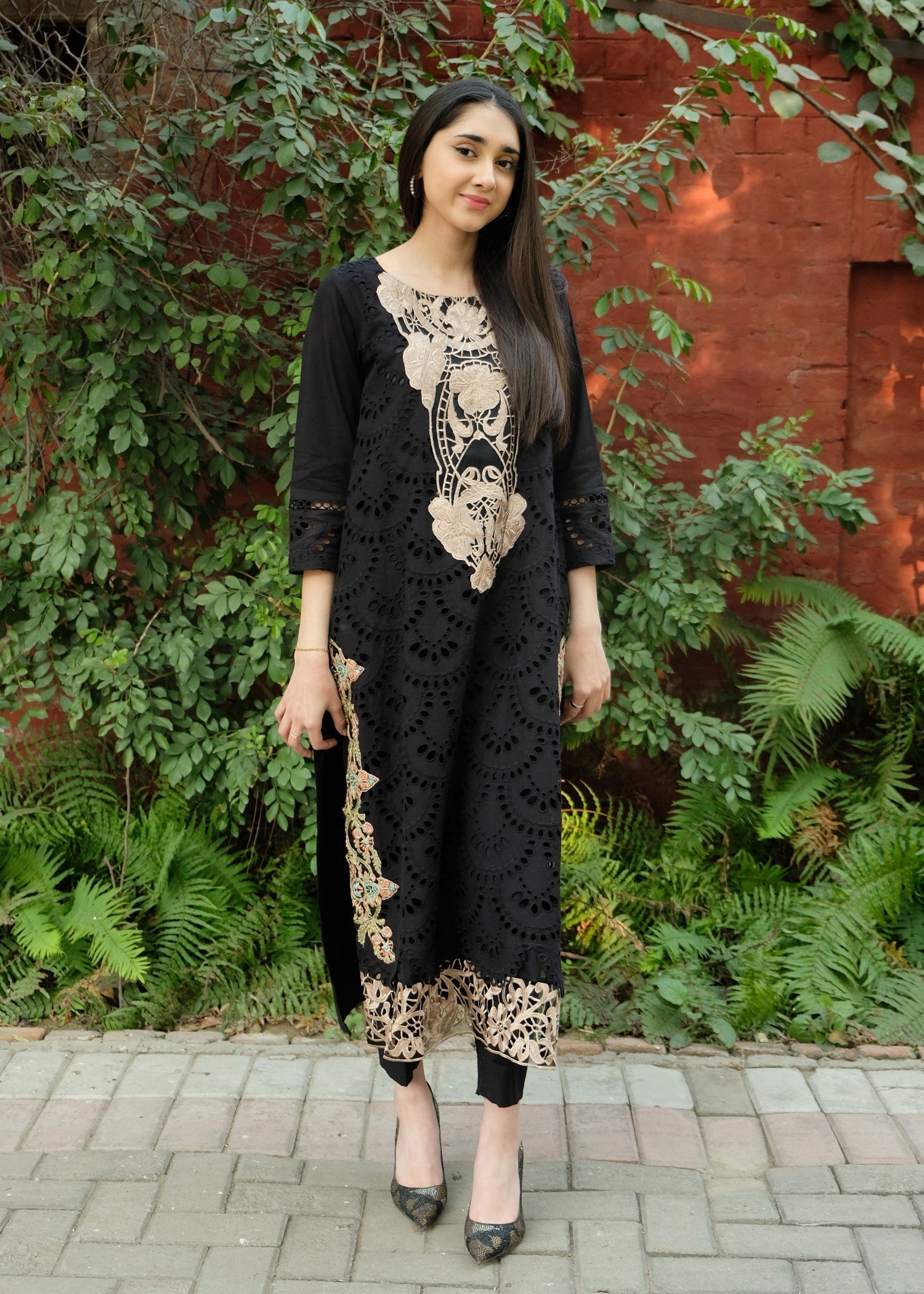 Zarsah Black Multi Embroidered Women 3pcs