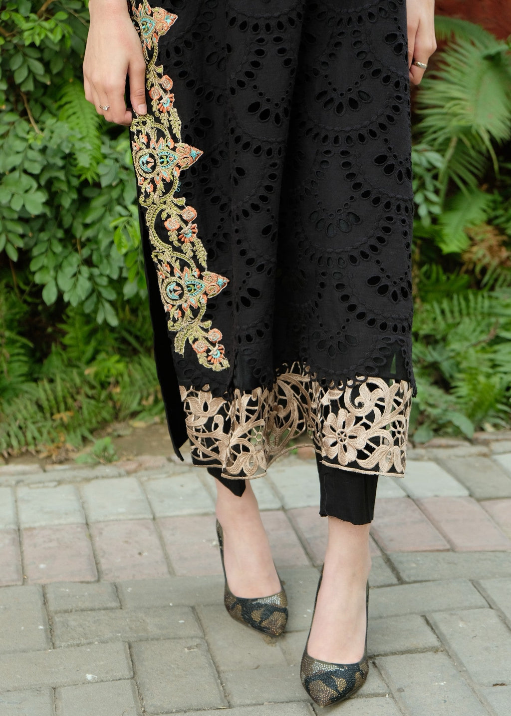 Zarsah Black Multi Embroidered Women 3pcs