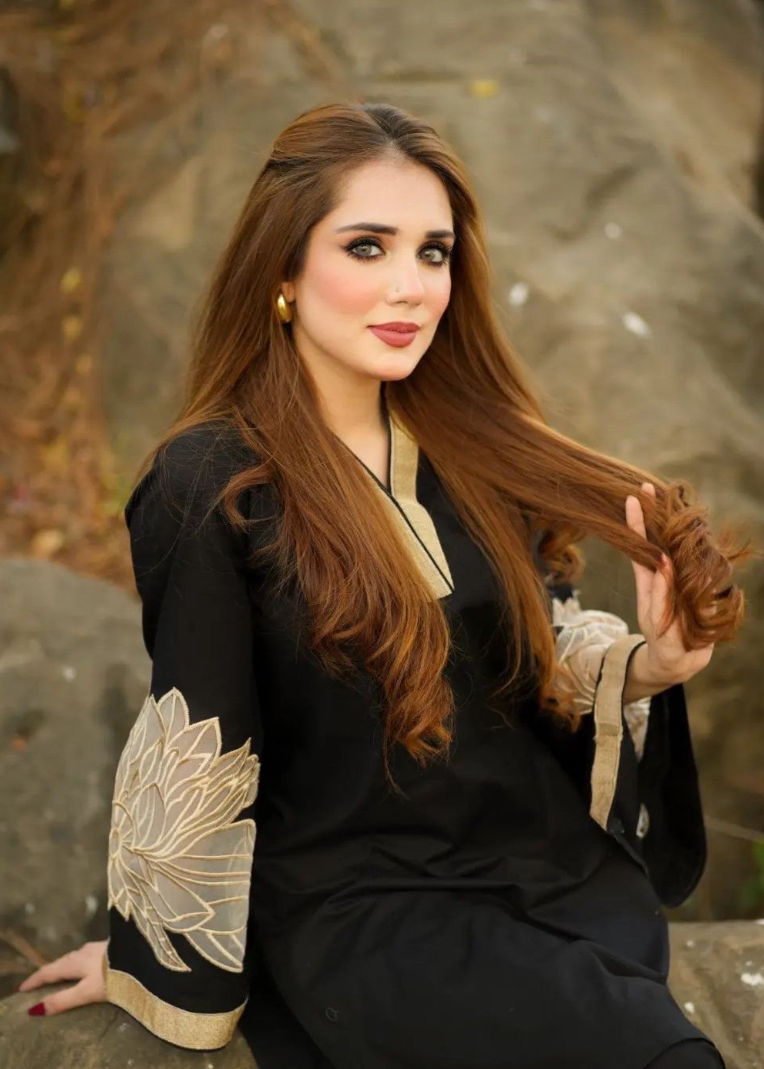 Libas Thread Almond Embroidery Women 2pcs