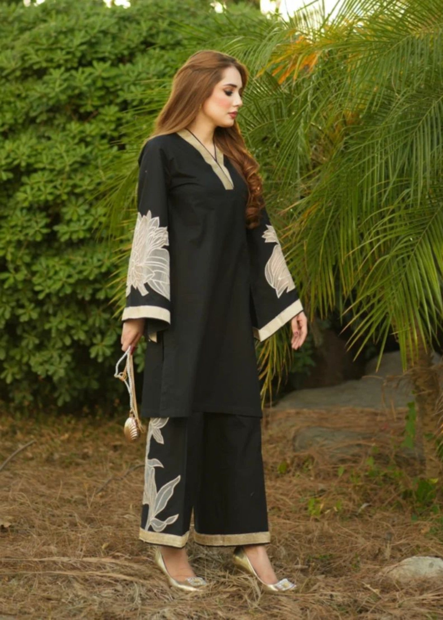 Libas Thread Almond Embroidery Women 2pcs