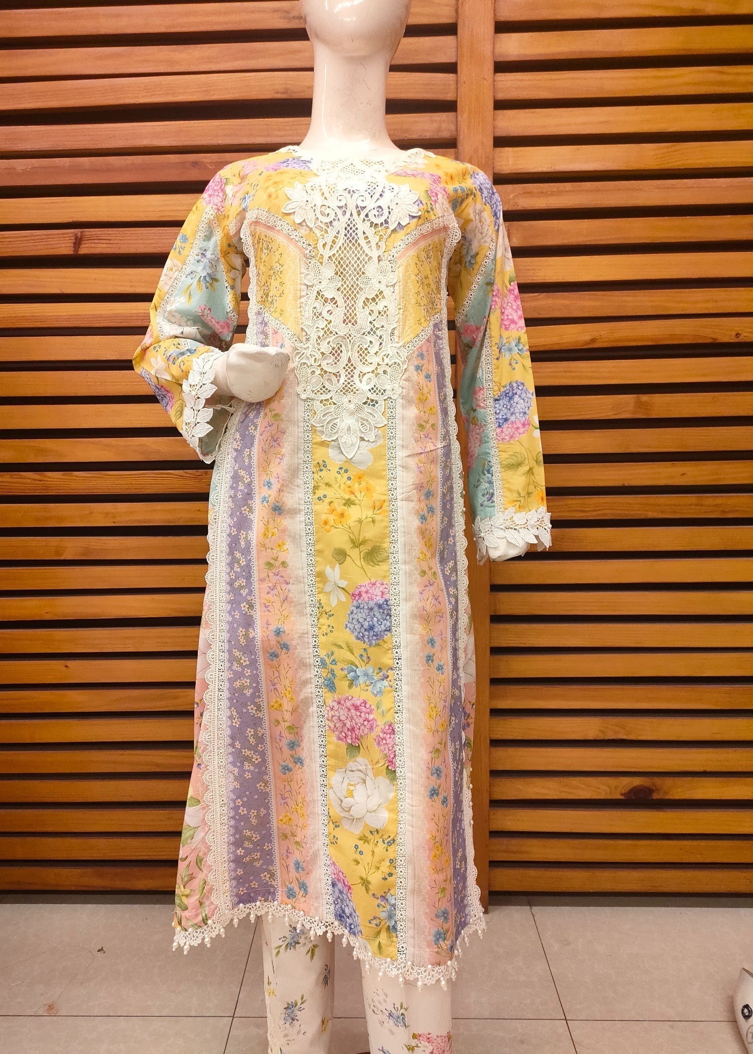 Maria B M.Prints 9A V1 25(S) Women 3pcs