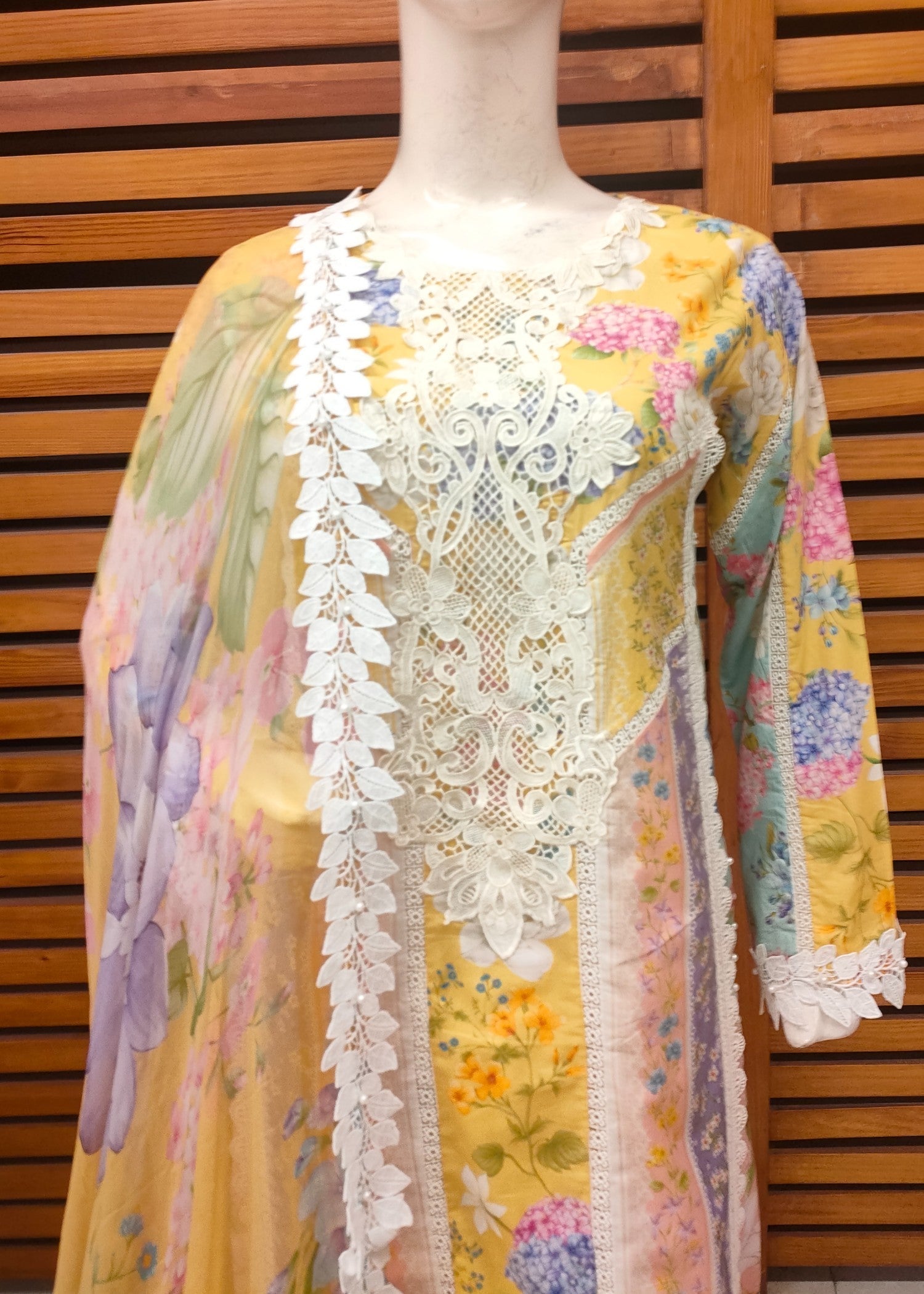 Maria B M.Prints 9A V1 25(S) Women 3pcs