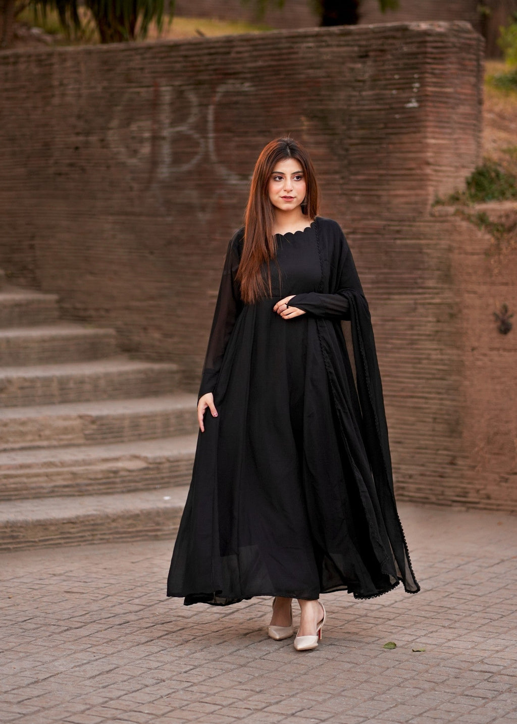 Nazmina Eclipse Noir Women 2pcs