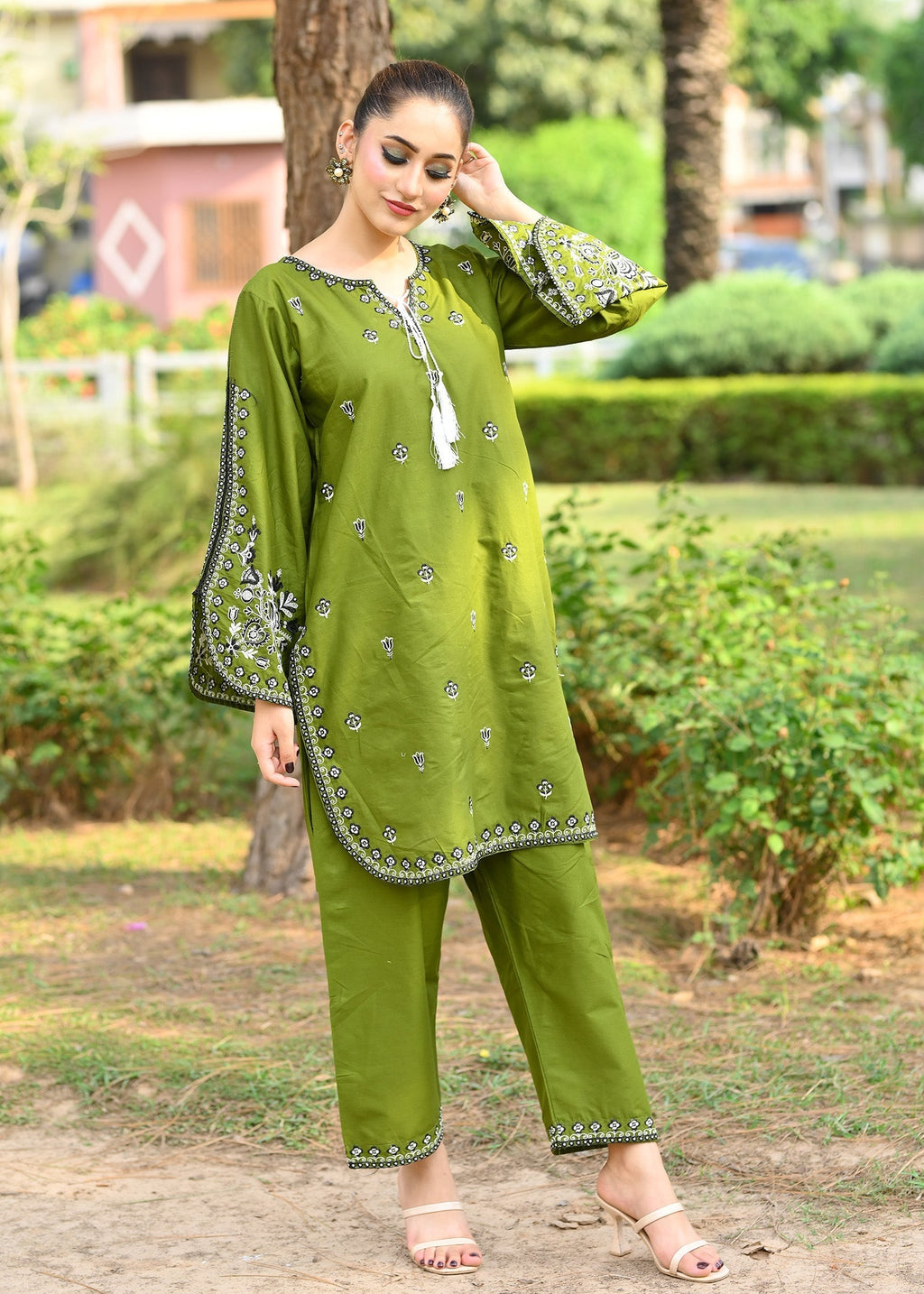 Chaudhary Arts Hijab Embroidered Women 2pcs