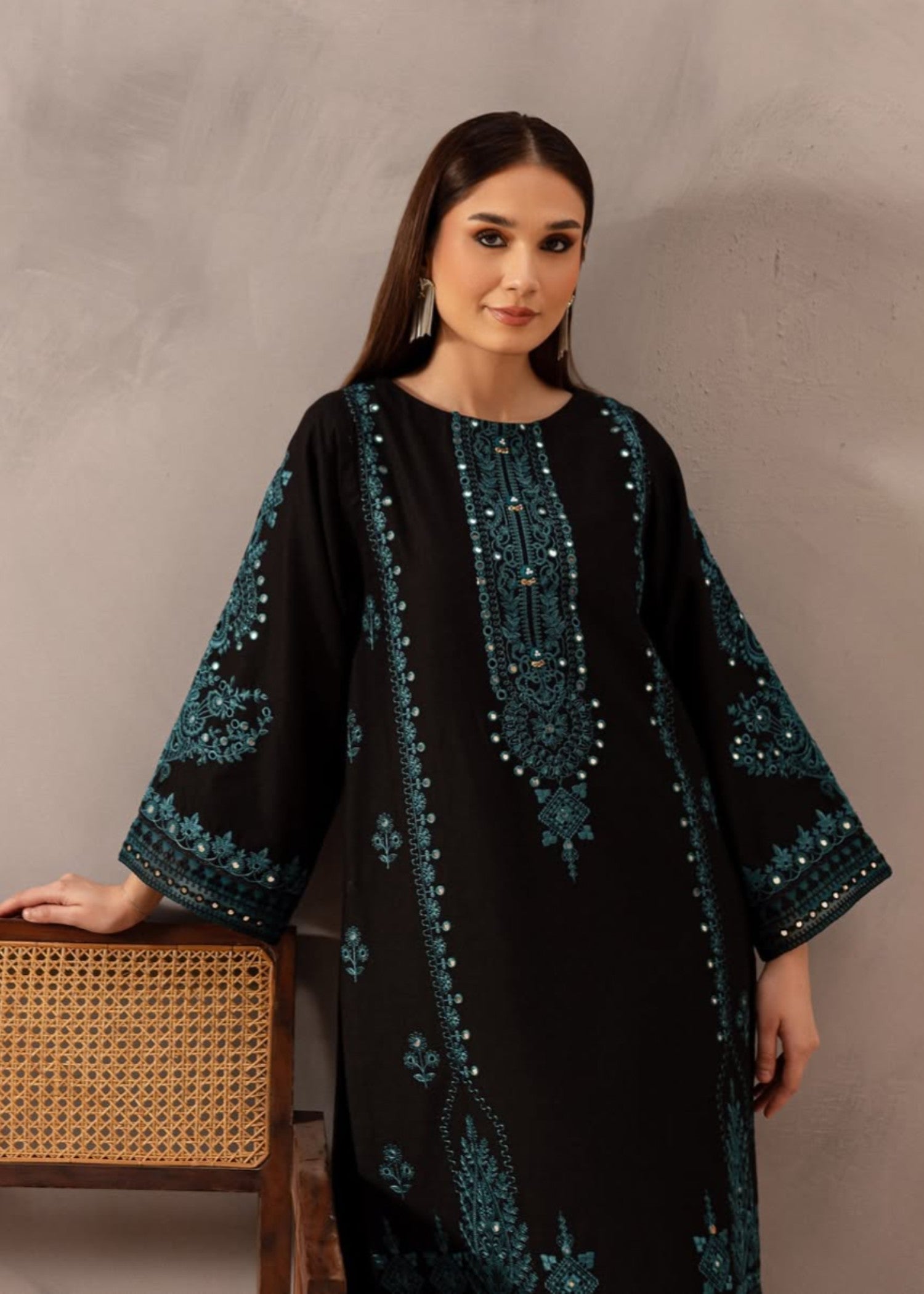 Chaudhary Arts kaira Embroidered black Women 2pcs