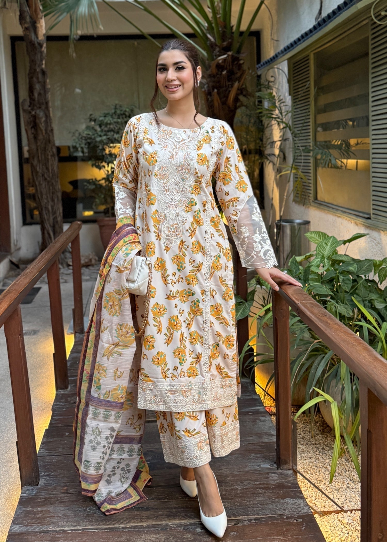 Ayesha B (Aroob) Women 3pcs