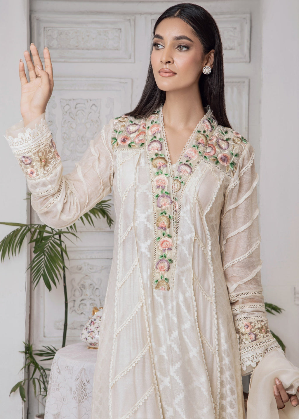 Ridah Naeem Ivory Elegance Opulence Women 2pcs