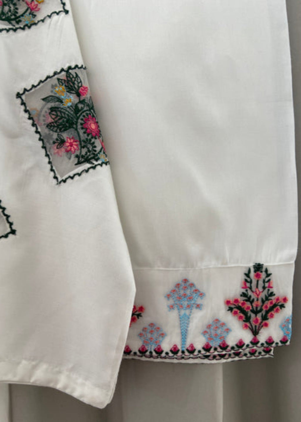 Chaudhary Arts Naz Embroidered Women 2pcs