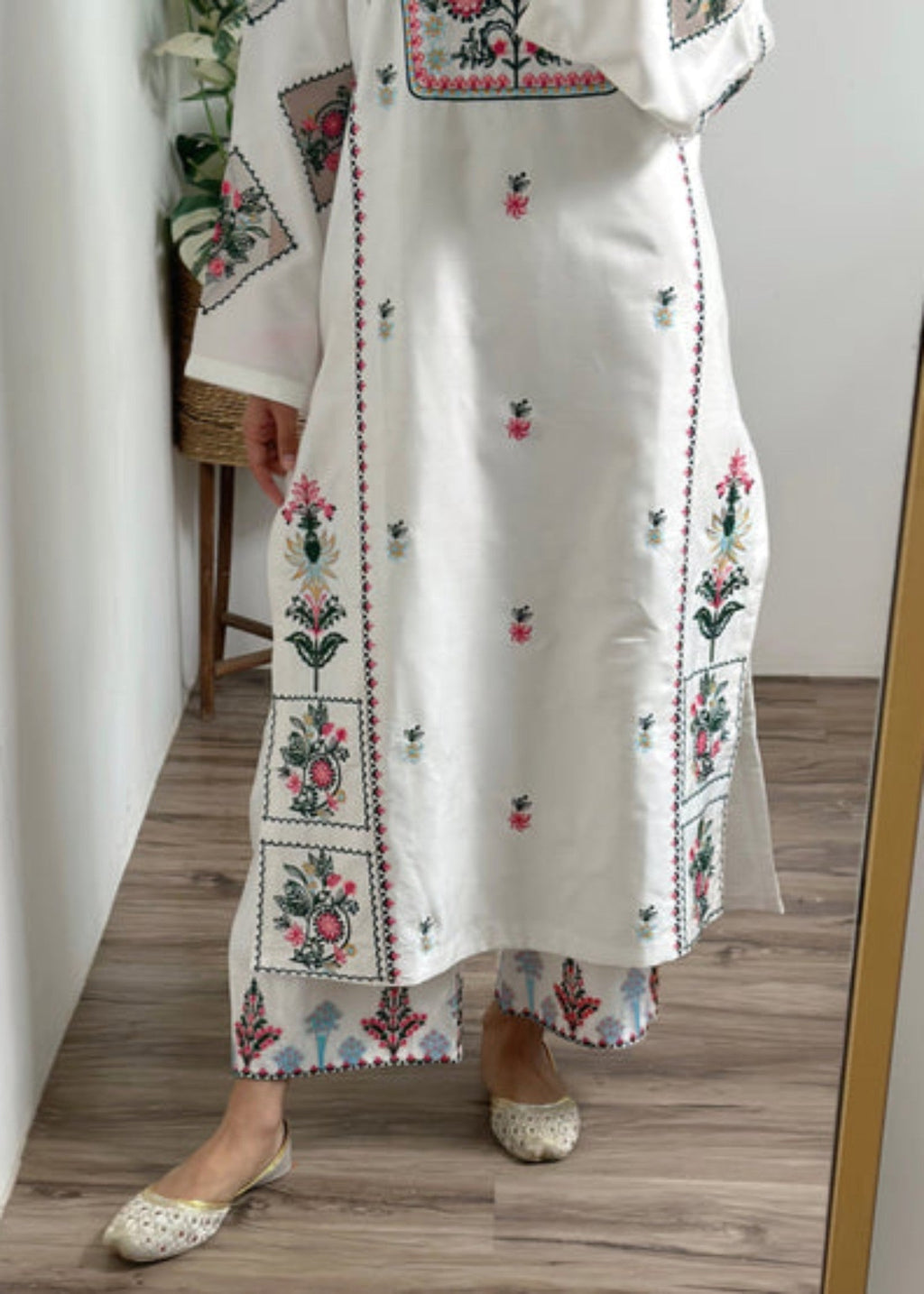 Chaudhary Arts Naz Embroidered Women 2pcs