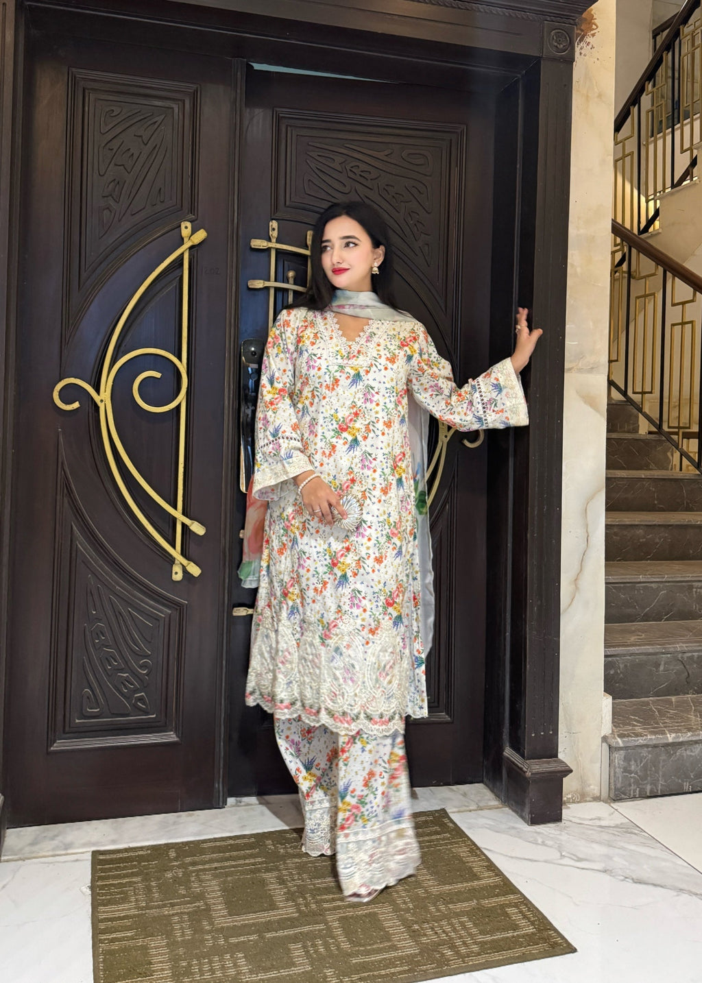 Suits By Sadia FLORAL WHITE LAWN Women 3pcs