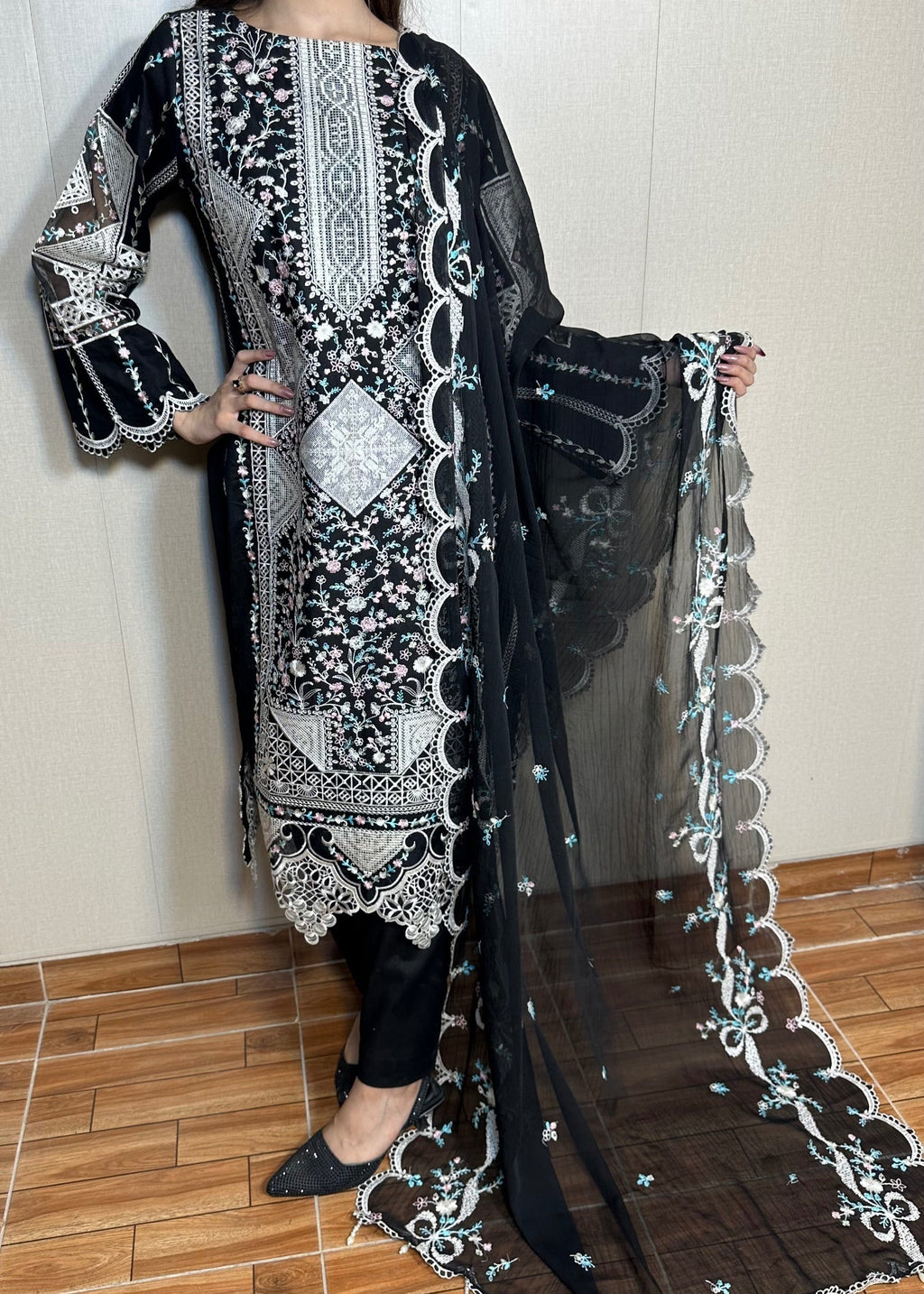 Suits By Sadia TOZY BLACK LAWN Women 3pcs