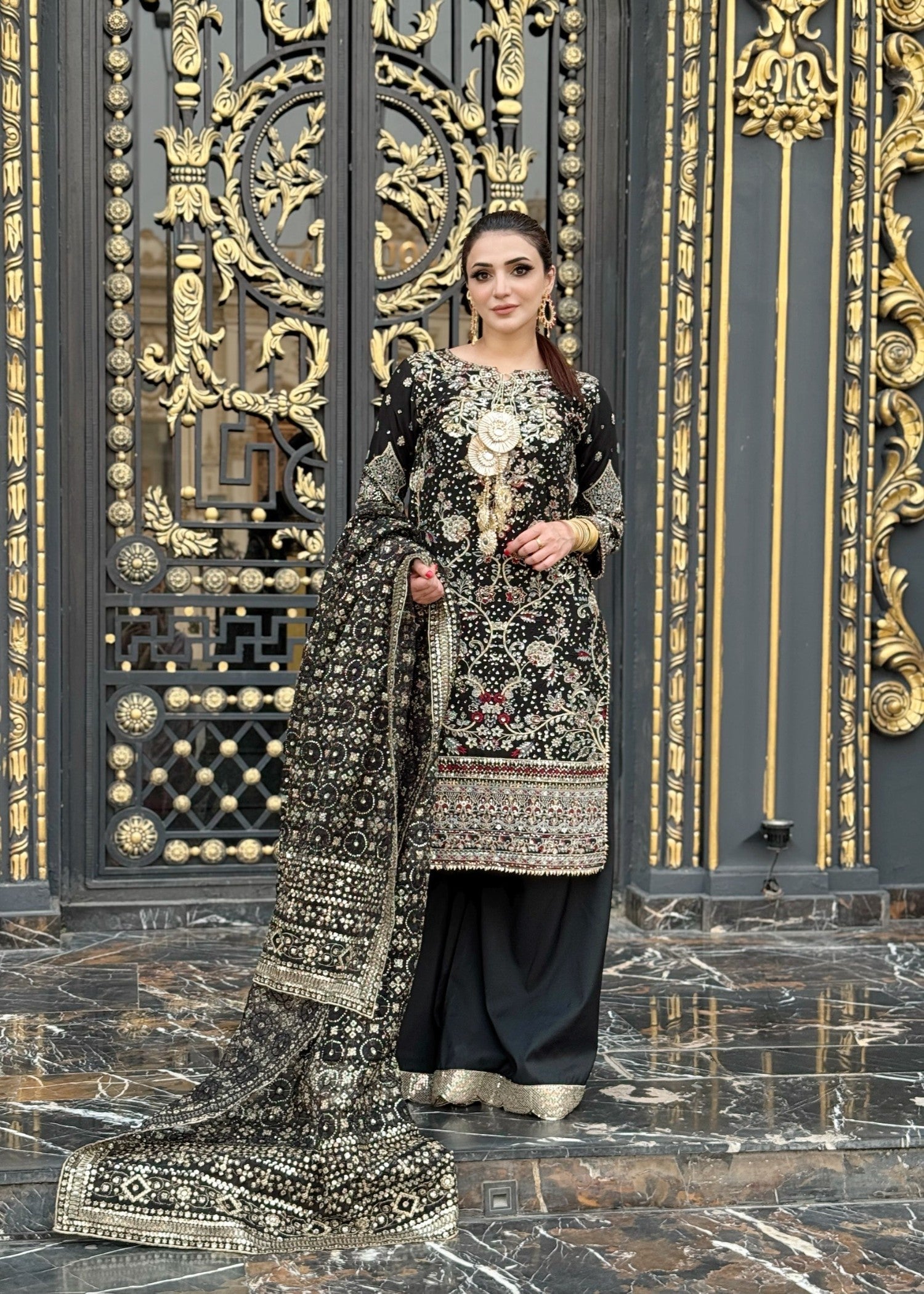 Zarmaad Noor e Nazar 04 – Classic Black Women 3pcs
