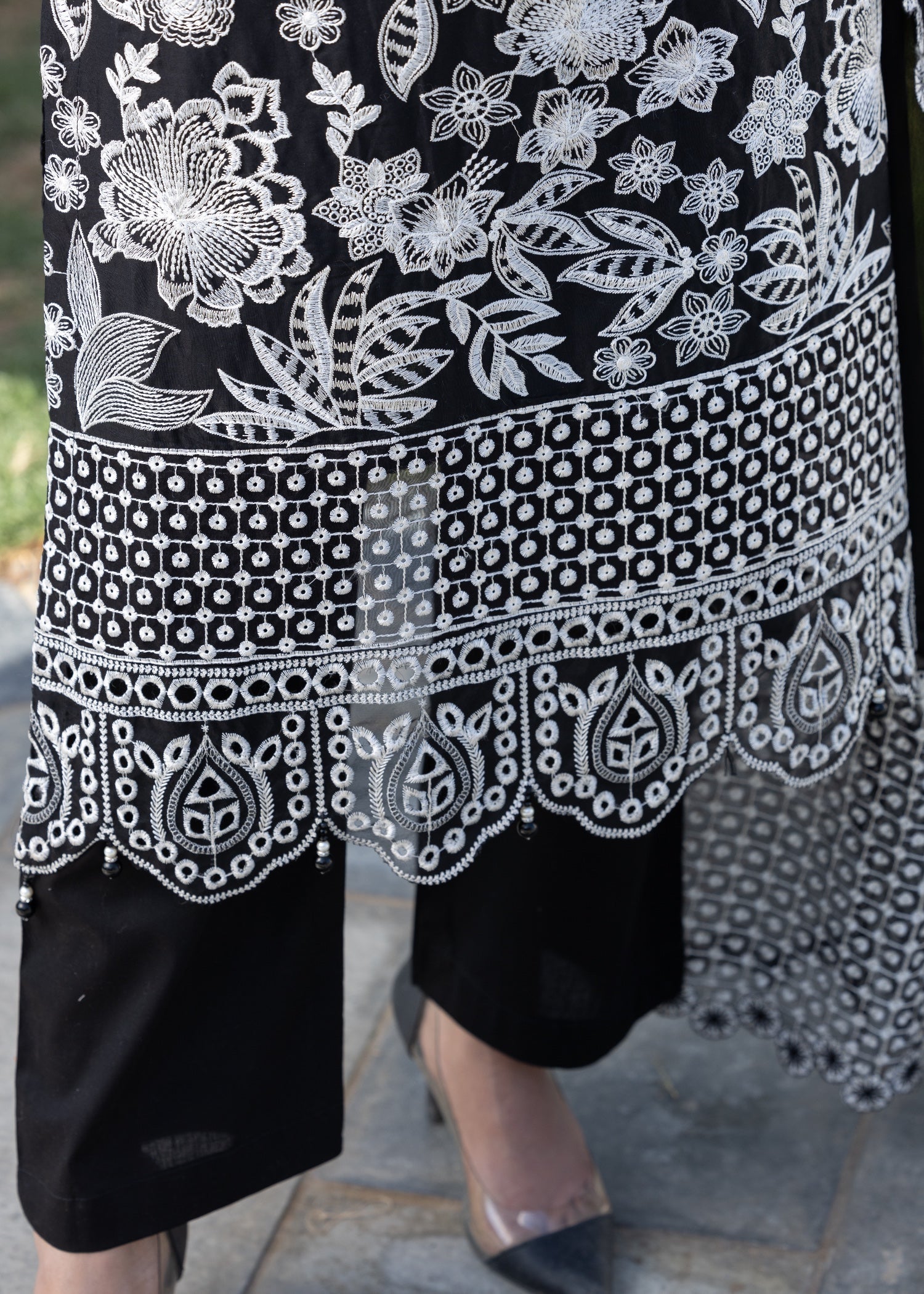 Suits By Sadia BLACK CHIKANKARI LAWN Women 3pcs