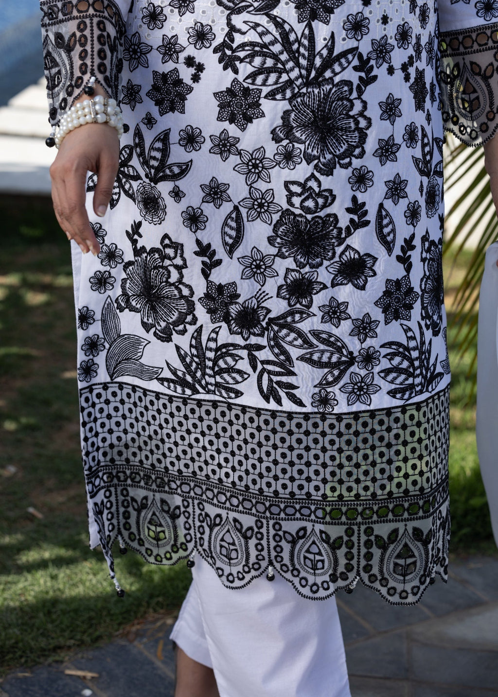 Suits By Sadia CHAND WALA SAFAID LAWN Women 3pcs