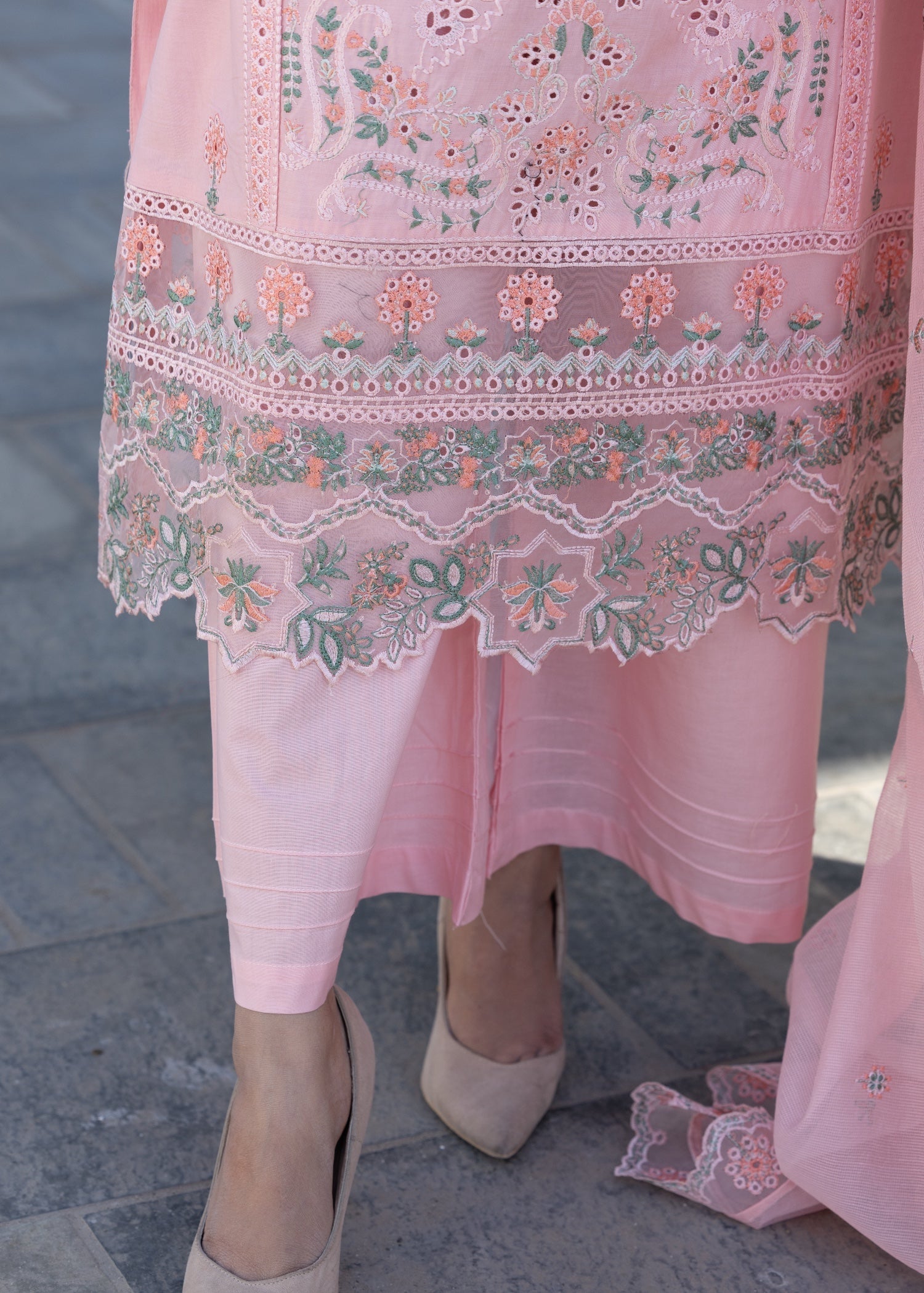 Suits By Sadia PINKY CHIKANKARI LAWN Women 3pcs