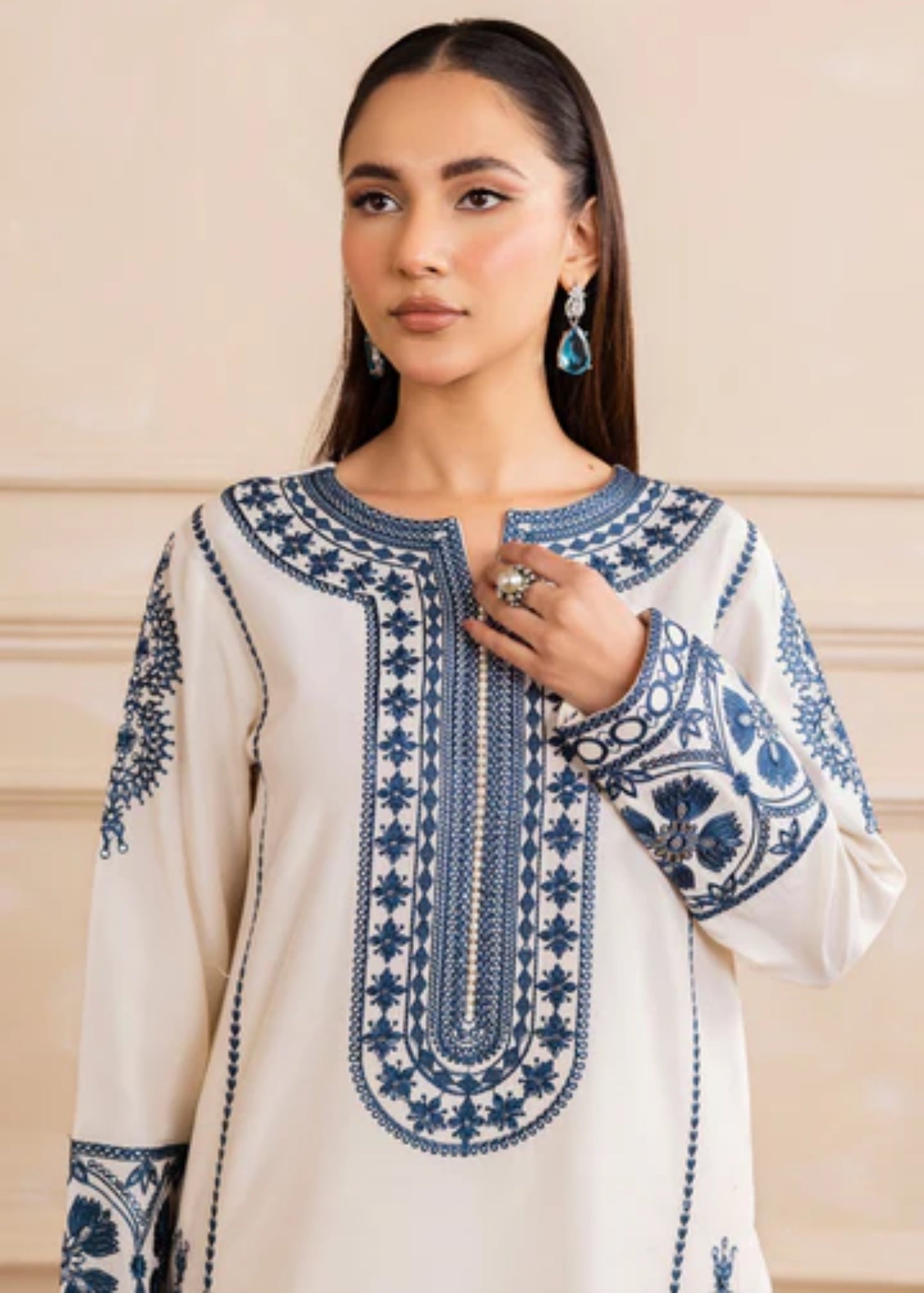 The Turkish Wear White Set Women 2pcs