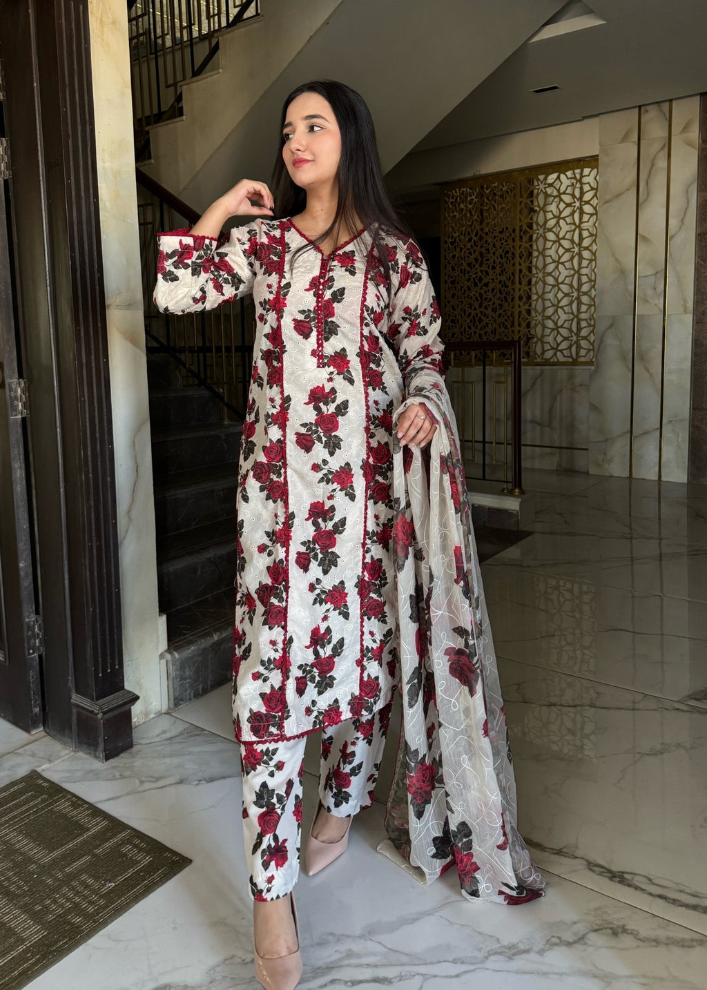 Suits By Sadia Flower rose lawn Women 3pcs
