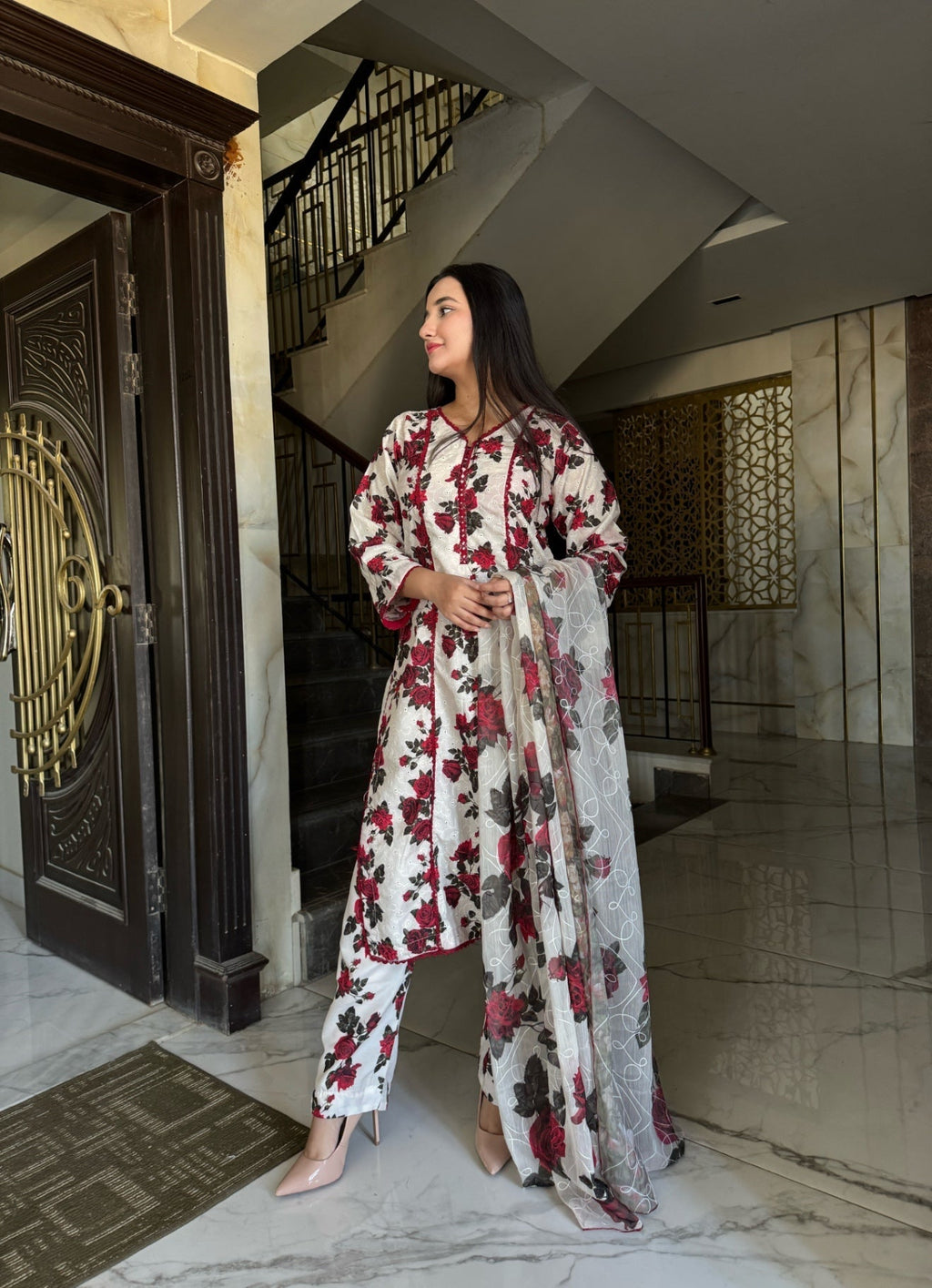Suits By Sadia Flower rose lawn Women 3pcs