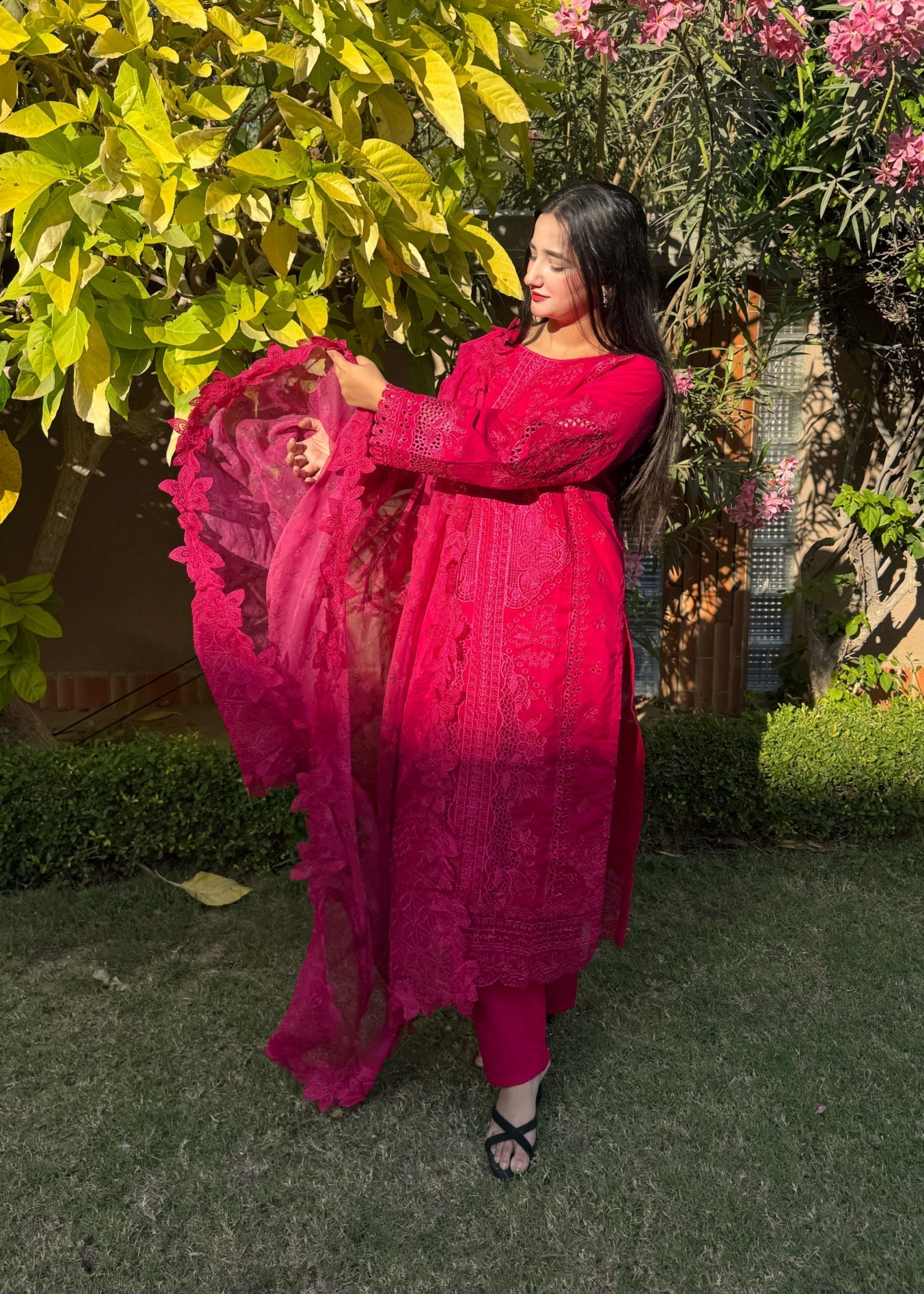 Suits By Sadia Shocking pink lawn Women 3pcs