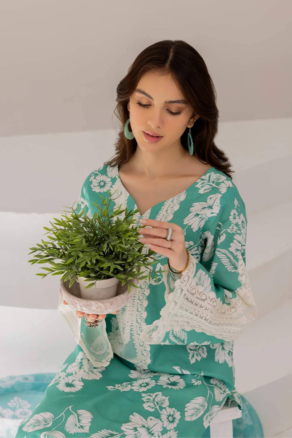 Esra Embroidered Silk lawn DT 23 05 Women 3pcs