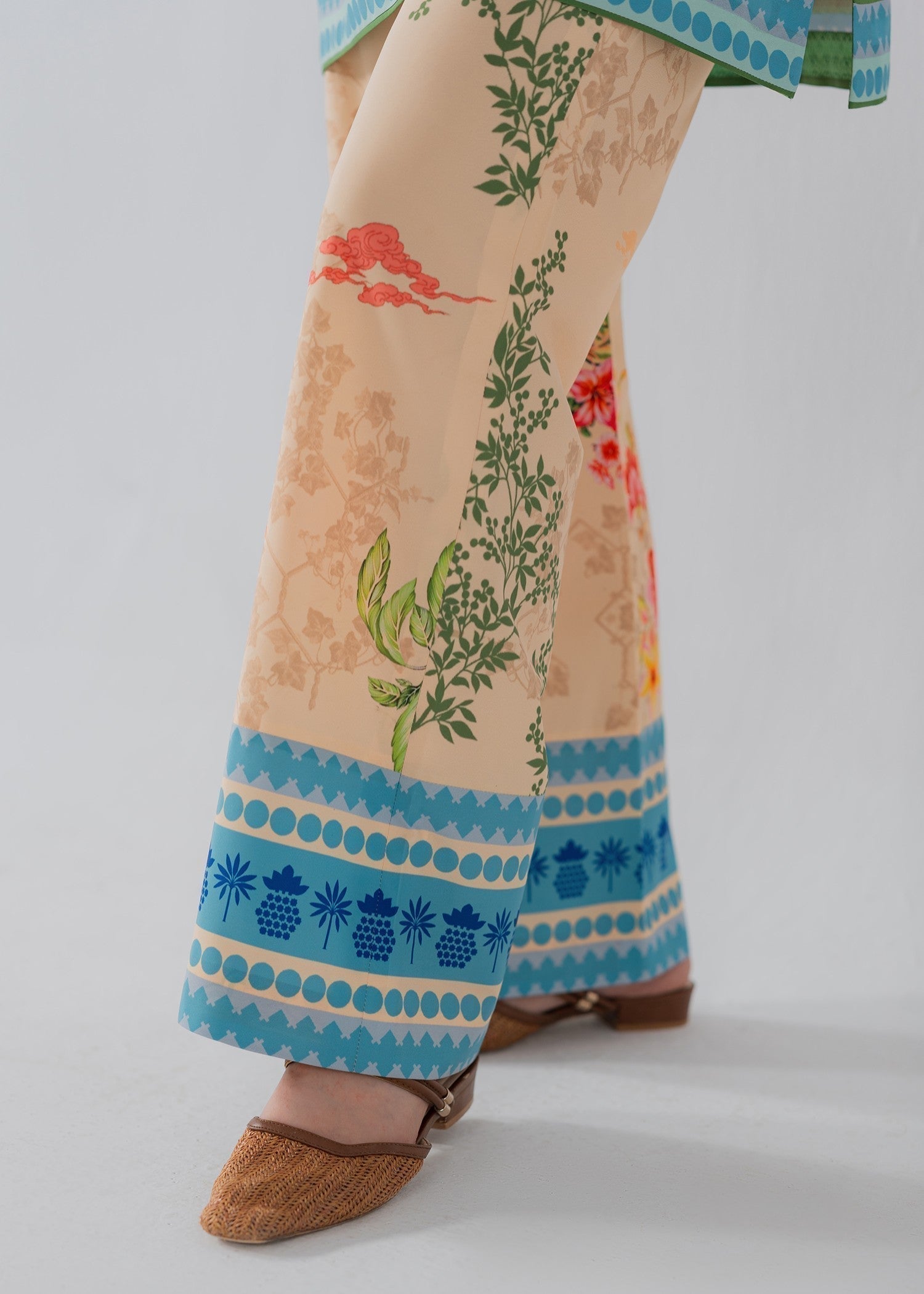 Kiara Ceze Women 2pcs