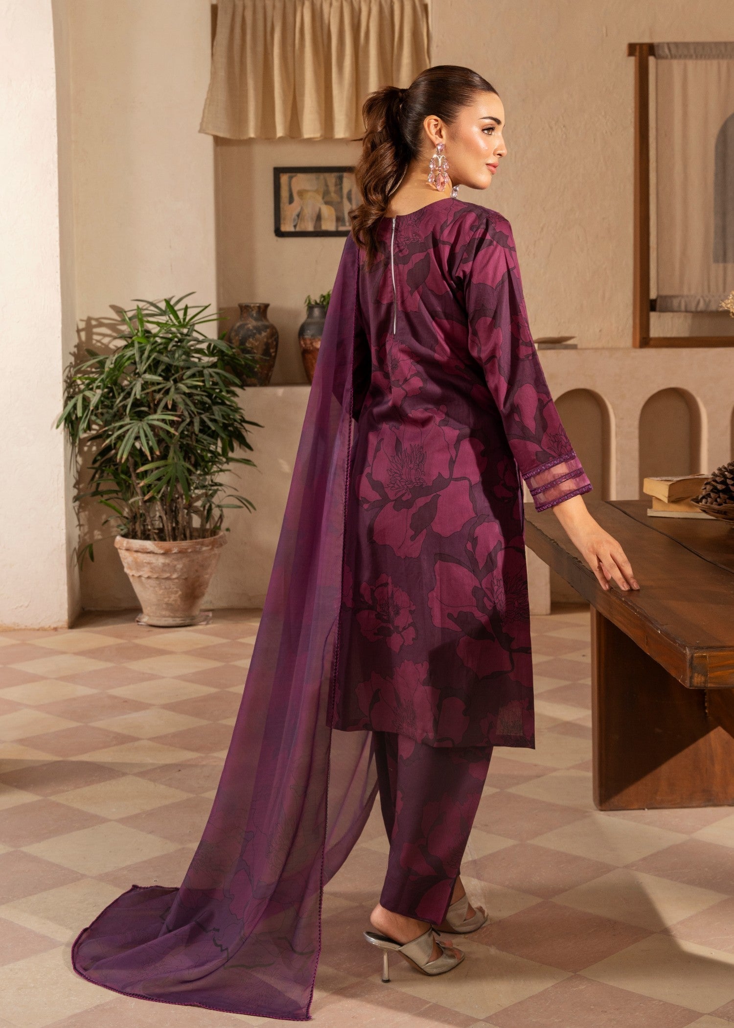 Polawn PD LAWN 25 422 A | PRET LAWN COLLECTION Women 3pcs