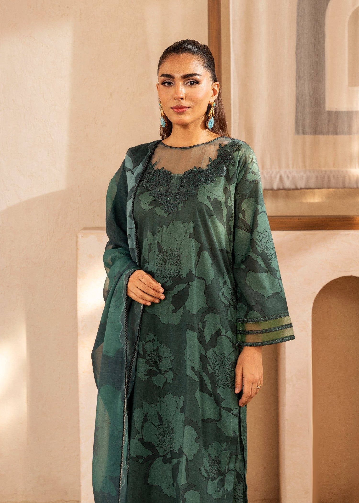Polawn PD LAWN 25 422 B | PRET LAWN COLLECTION Women 3pcs