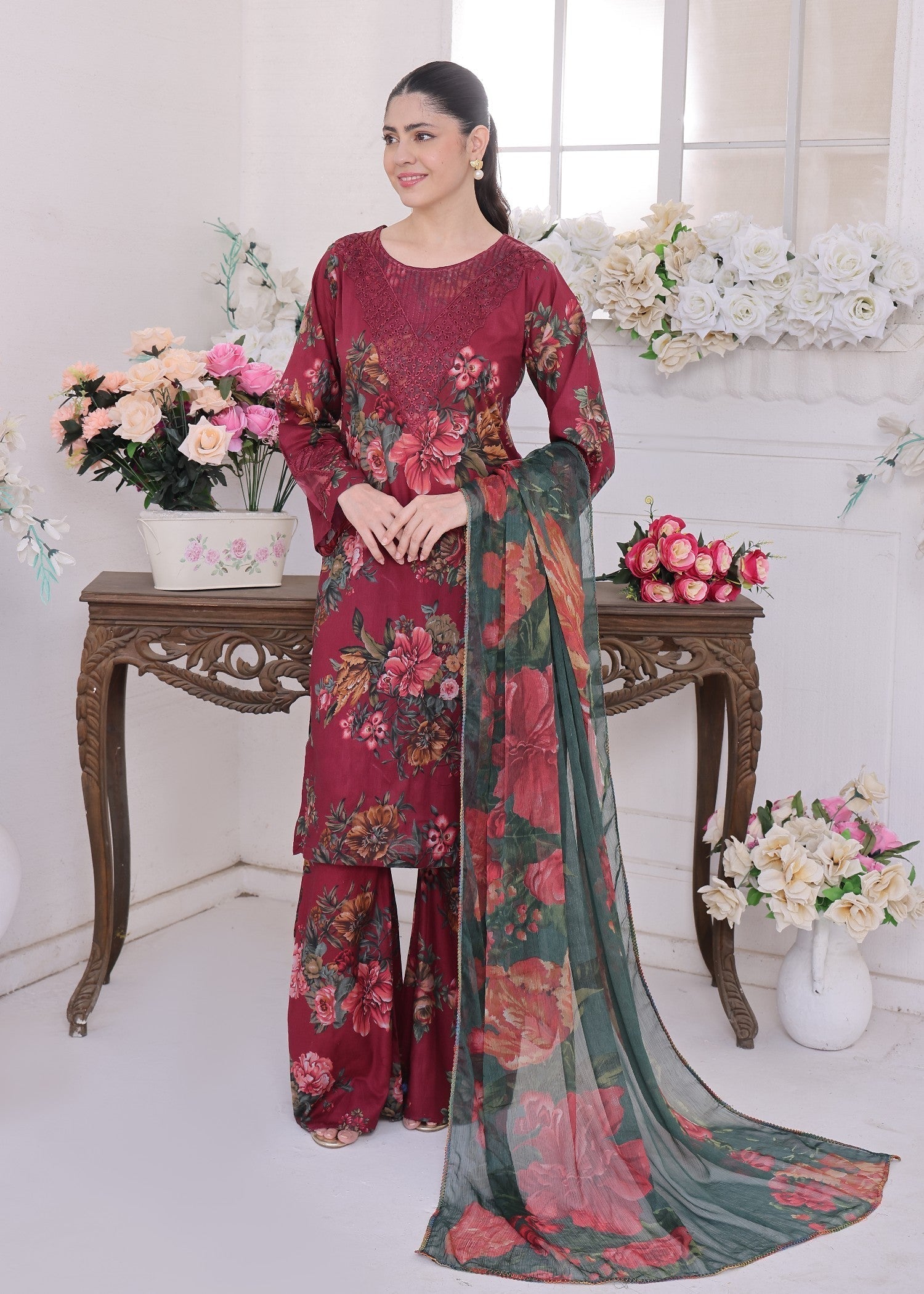 Polawn PD LAWN 25 425 | PRET LAWN COLLECTION Women 3pcs