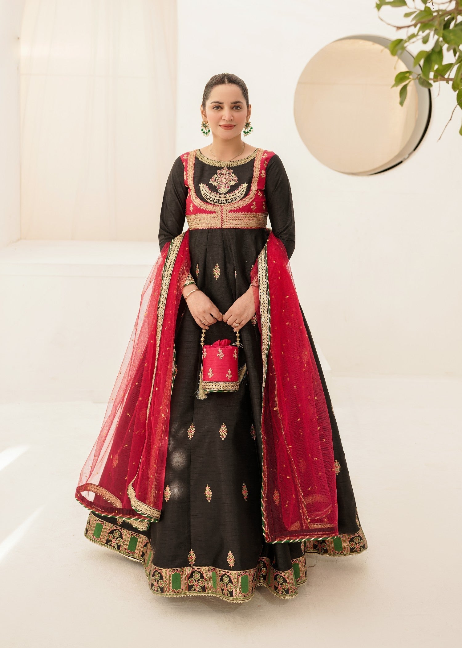 Peraan by SH Shaadmani Women 2pcs