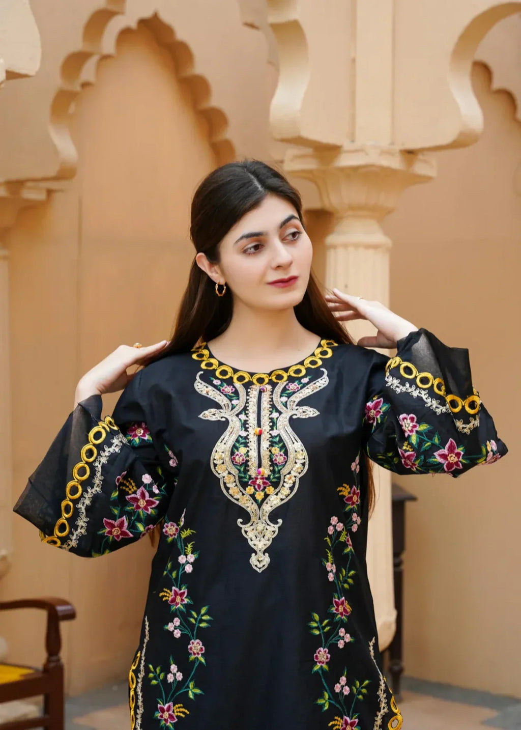 Zamnah Black Floral Embroidered Cotton Kurta Set Women 2pcs