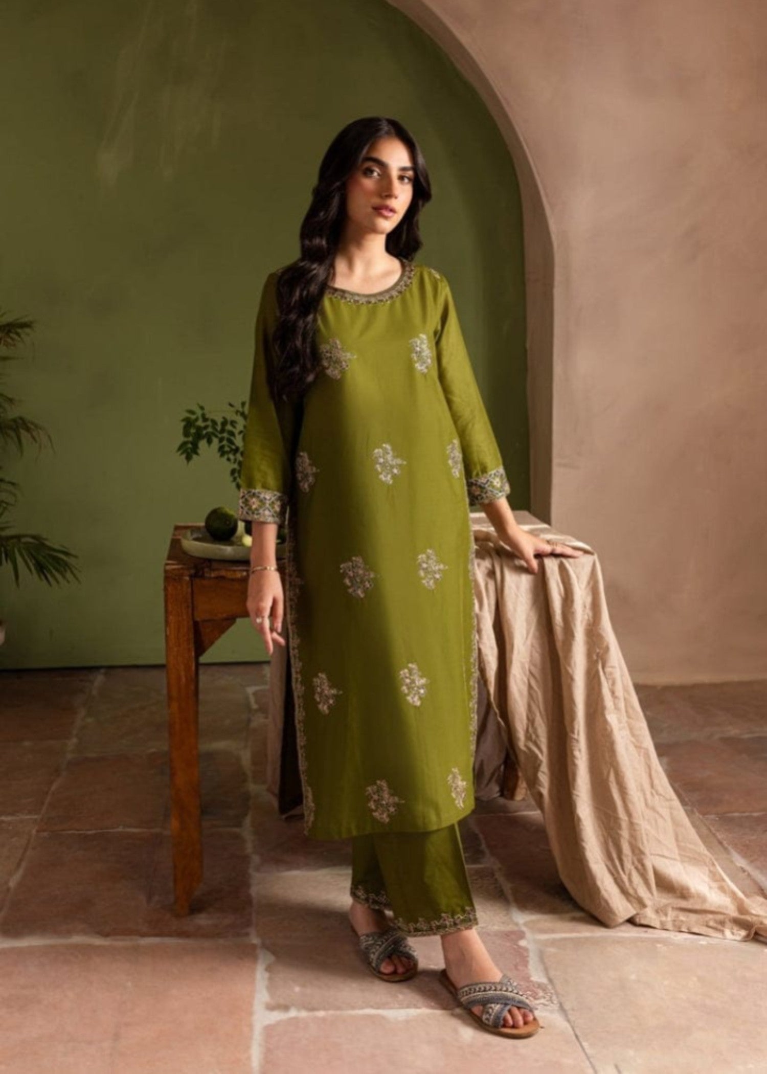 Shehroz Fashion CHANDNI RESHAM LAWN DRESS Women 2pcs