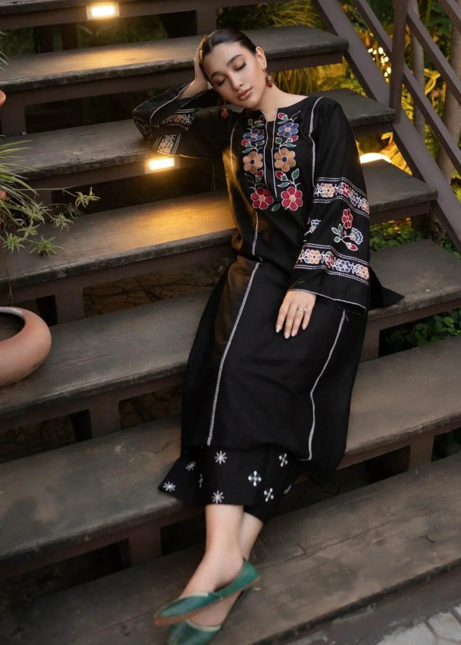 Libas Thread Black Flower Women 2pcs