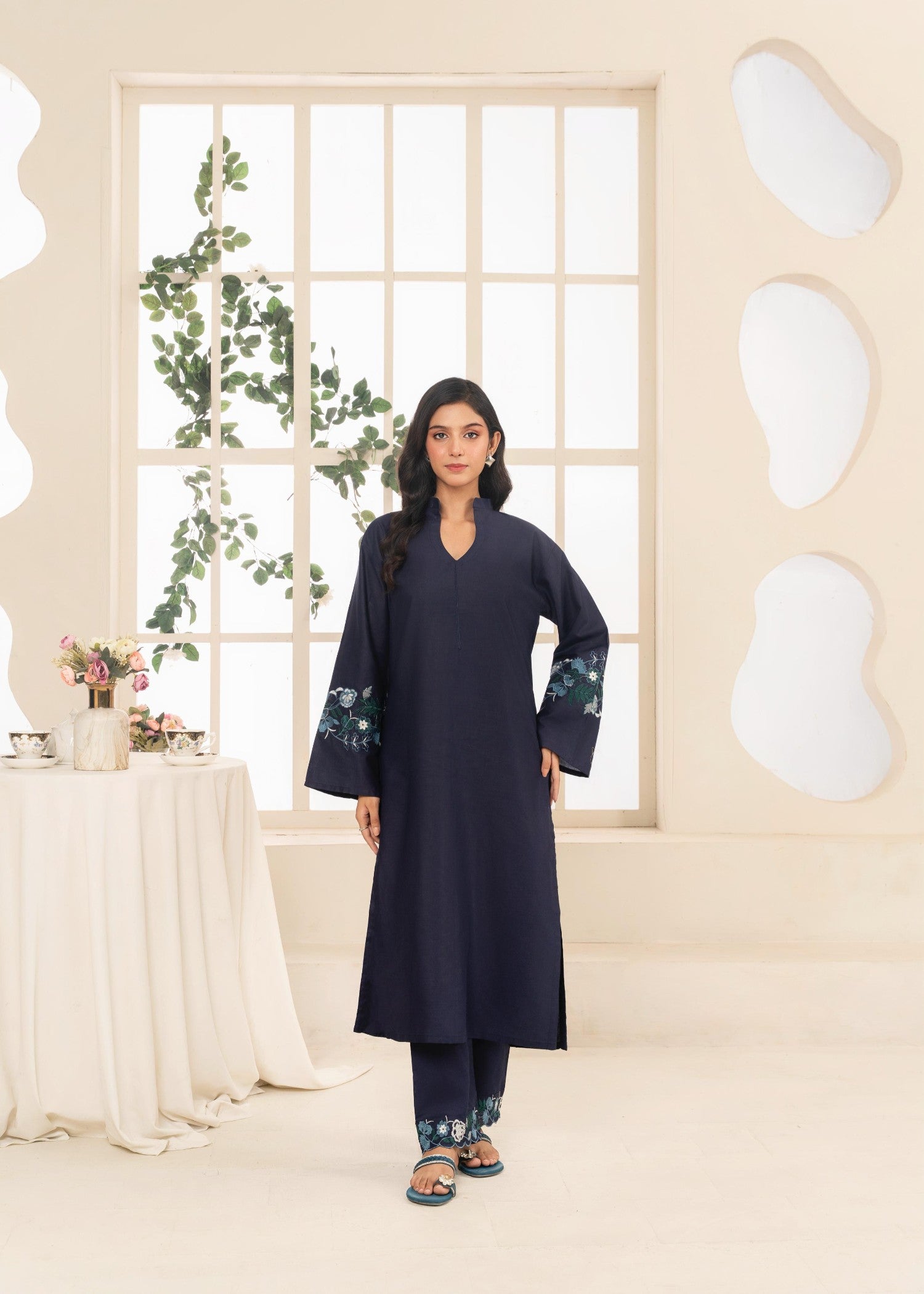 Stylish Collection ZUMAR EMBROIDERED Women 2pcs