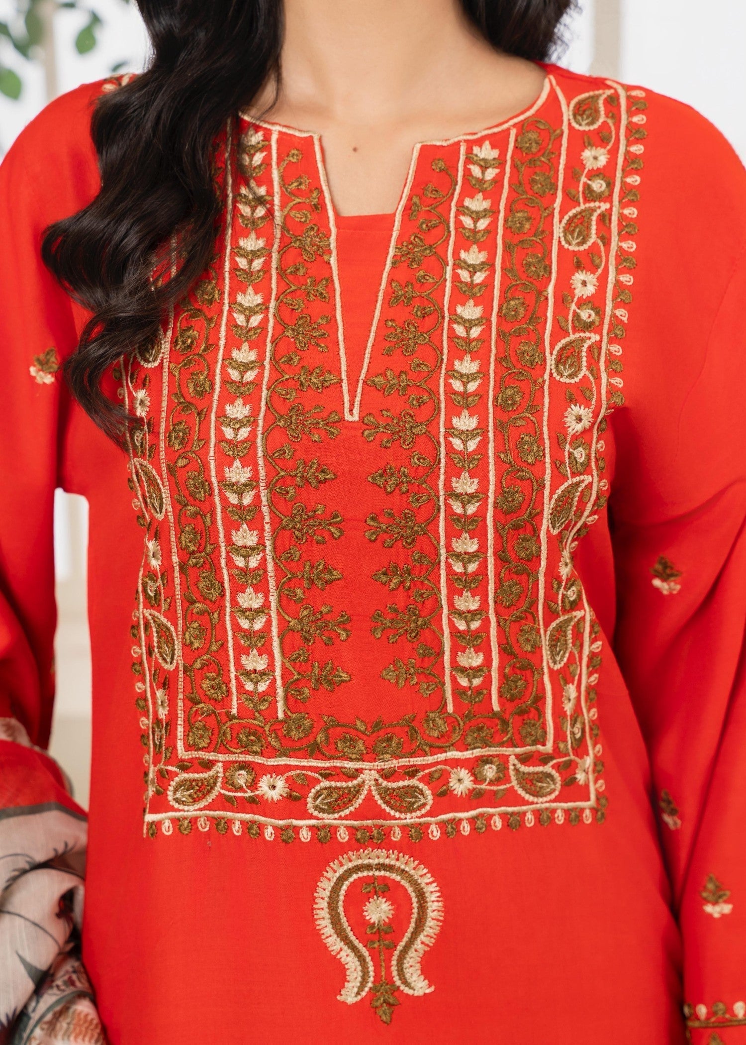 Stylish Collection URGE EMBROIDERED Women 3pcs