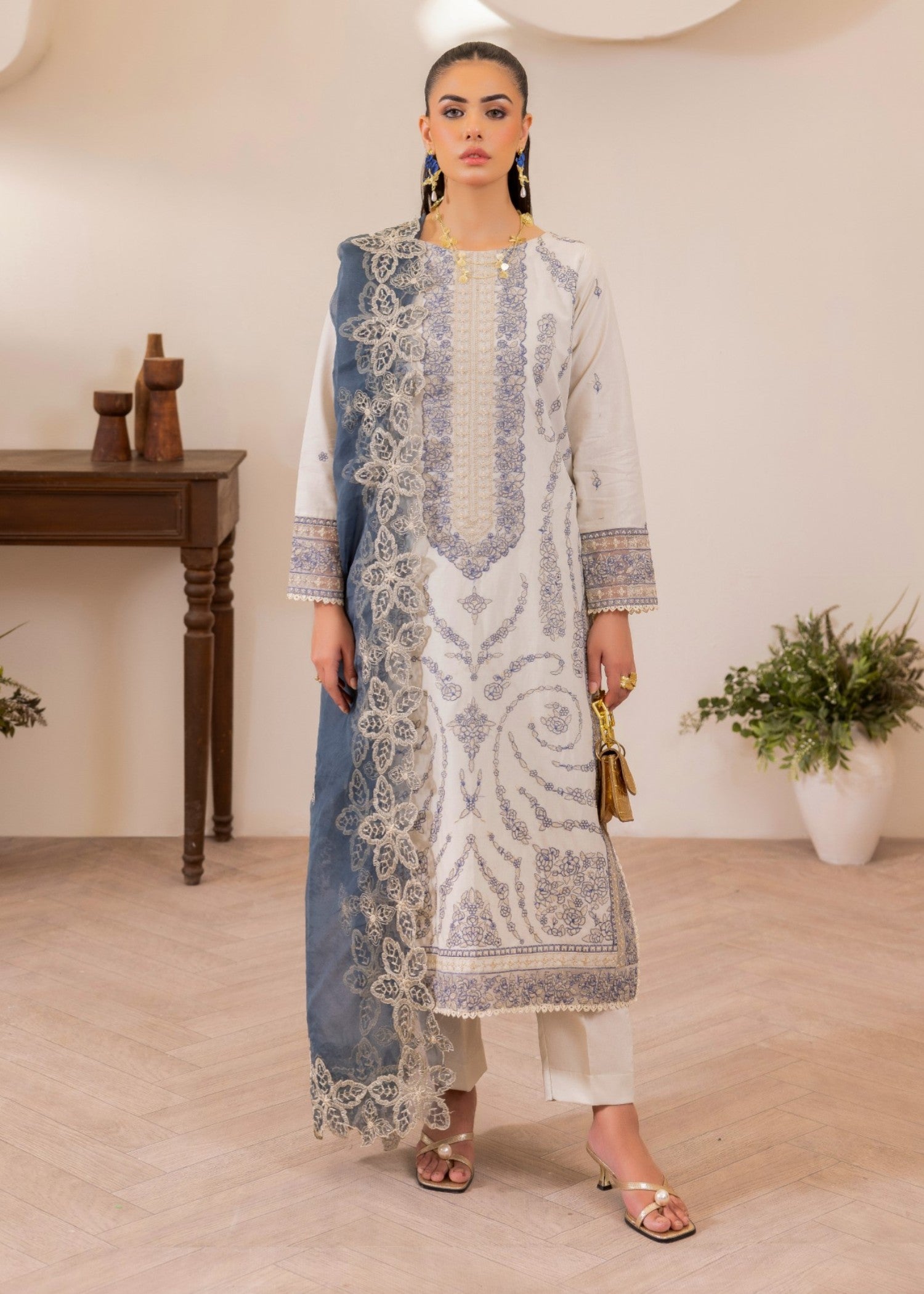 Mohagni ZA 05 LAWN STITCHED Women 3pcs