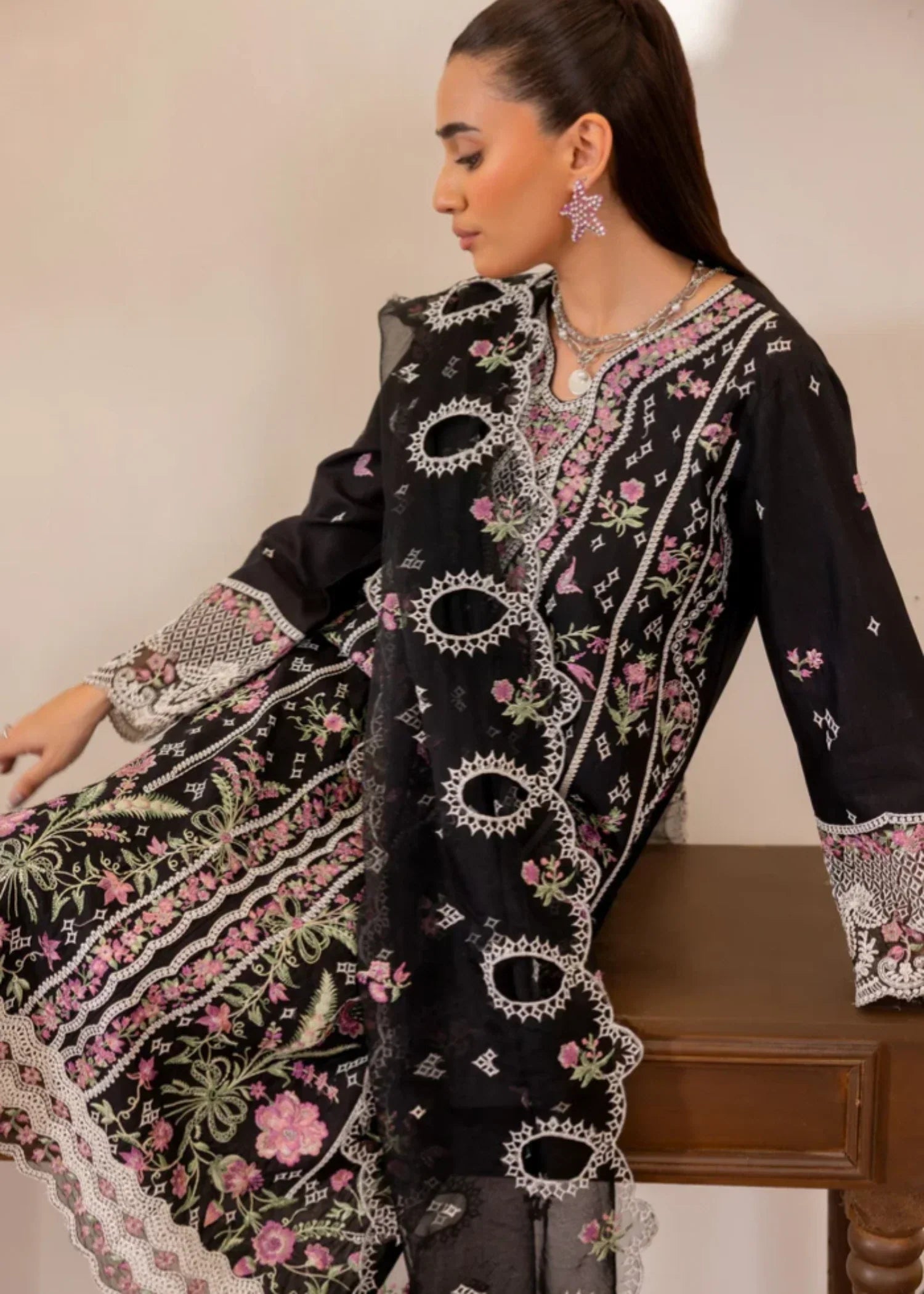 Mohagni ZA 06 LAWN STITCHED Women 3pcs