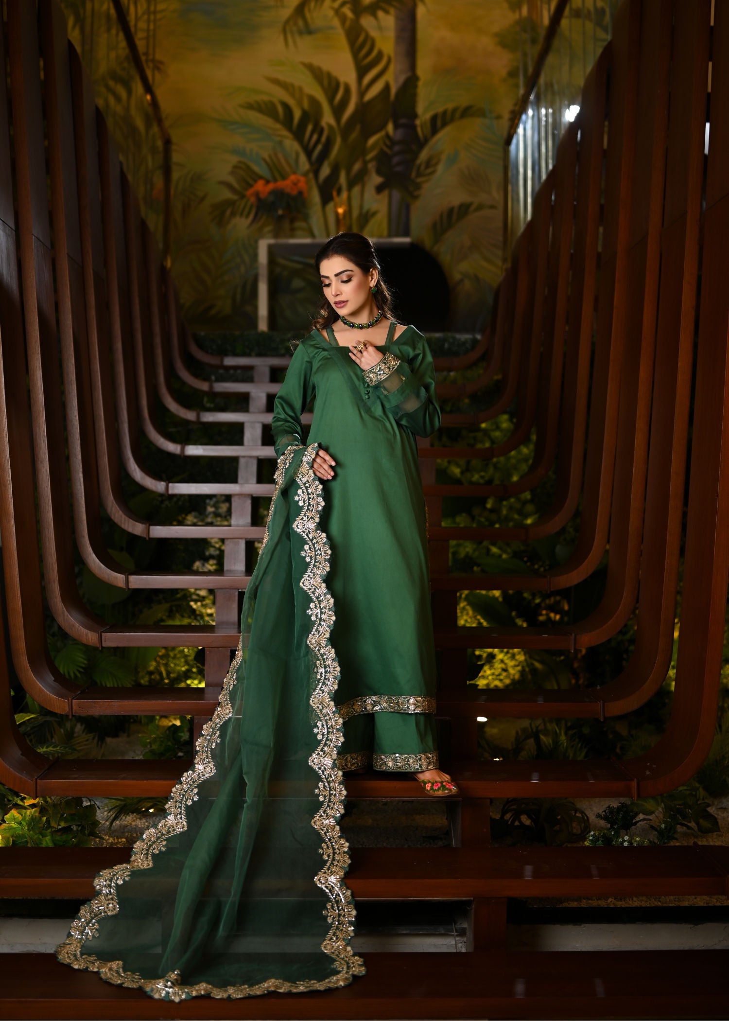 Unaiza Mir Vendure Women 3pcs