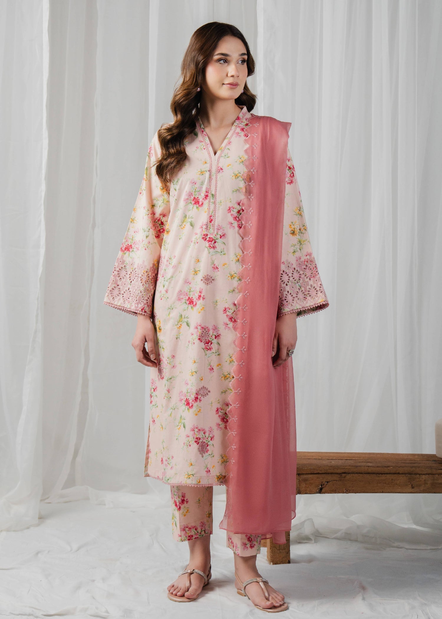 Buzzazi Blush Pink Printed Suit Women 3pcs