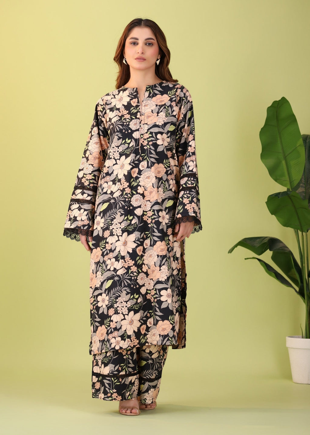 Mhw Black Floral Suit Women 2pcs