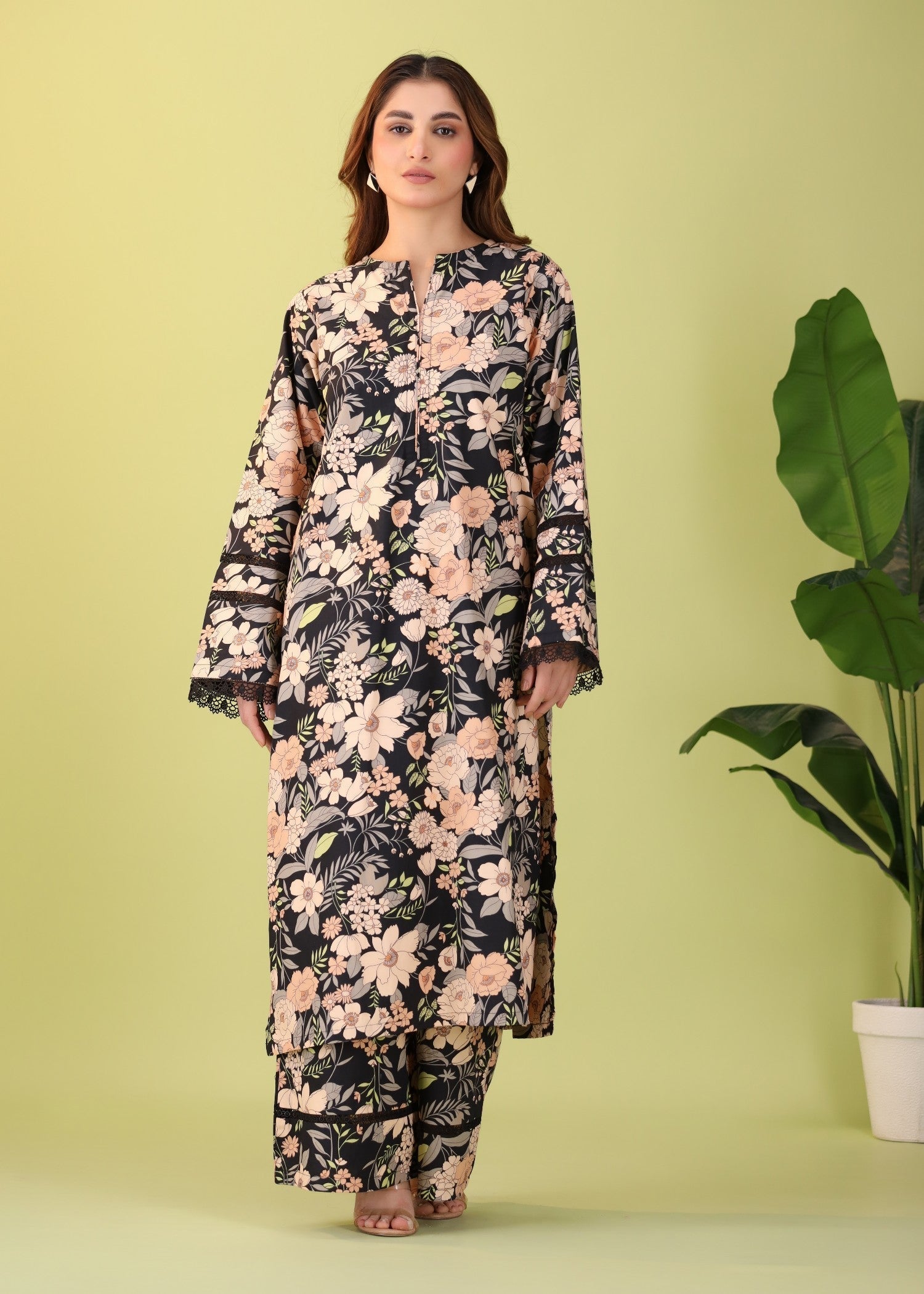 Mhw Black Floral Suit Women 2pcs