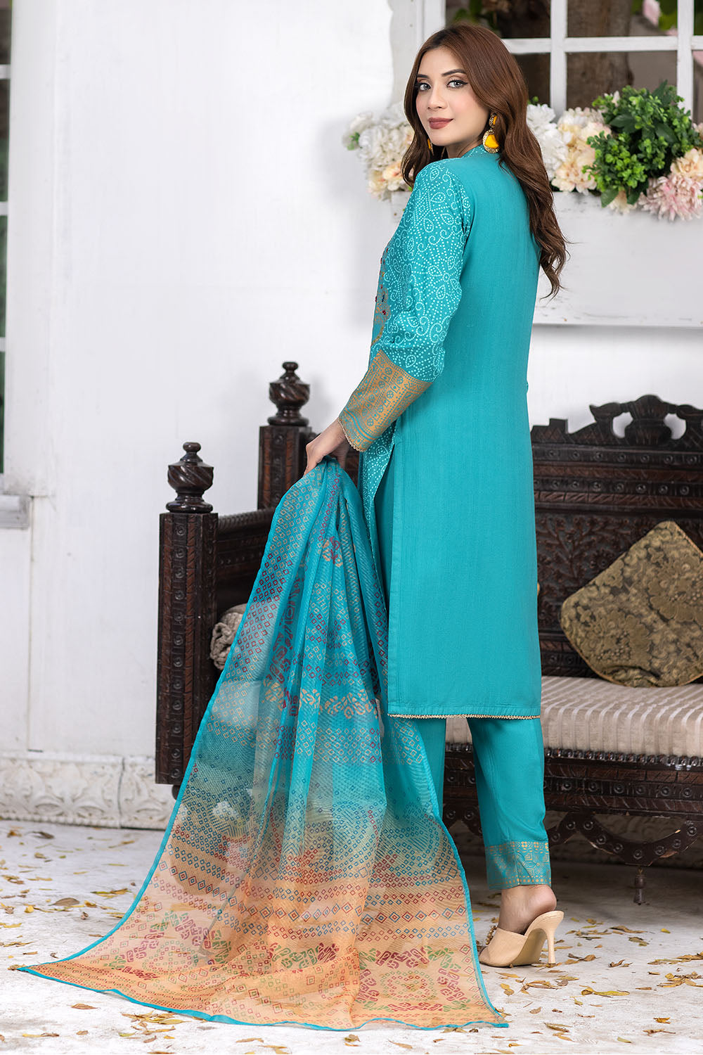 Madame Mirror Embroidered Linen Suit 2669 Women 3pcs