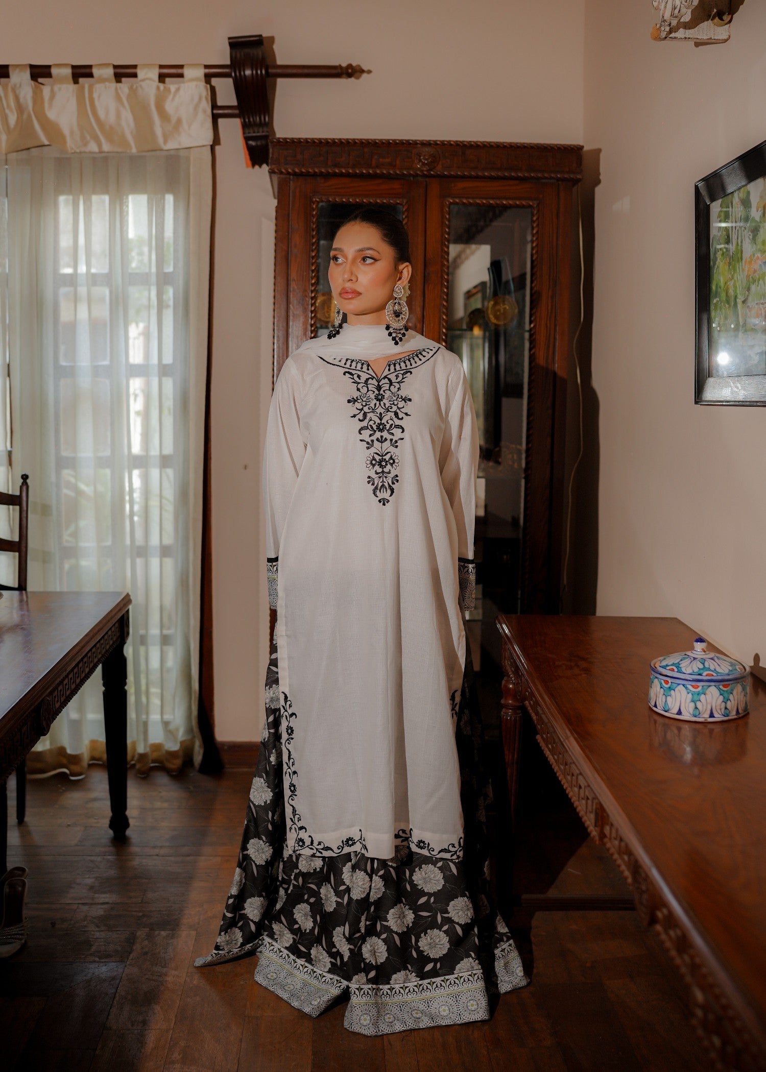The Affordable Designer B&W DHAKA Women 3pcs
