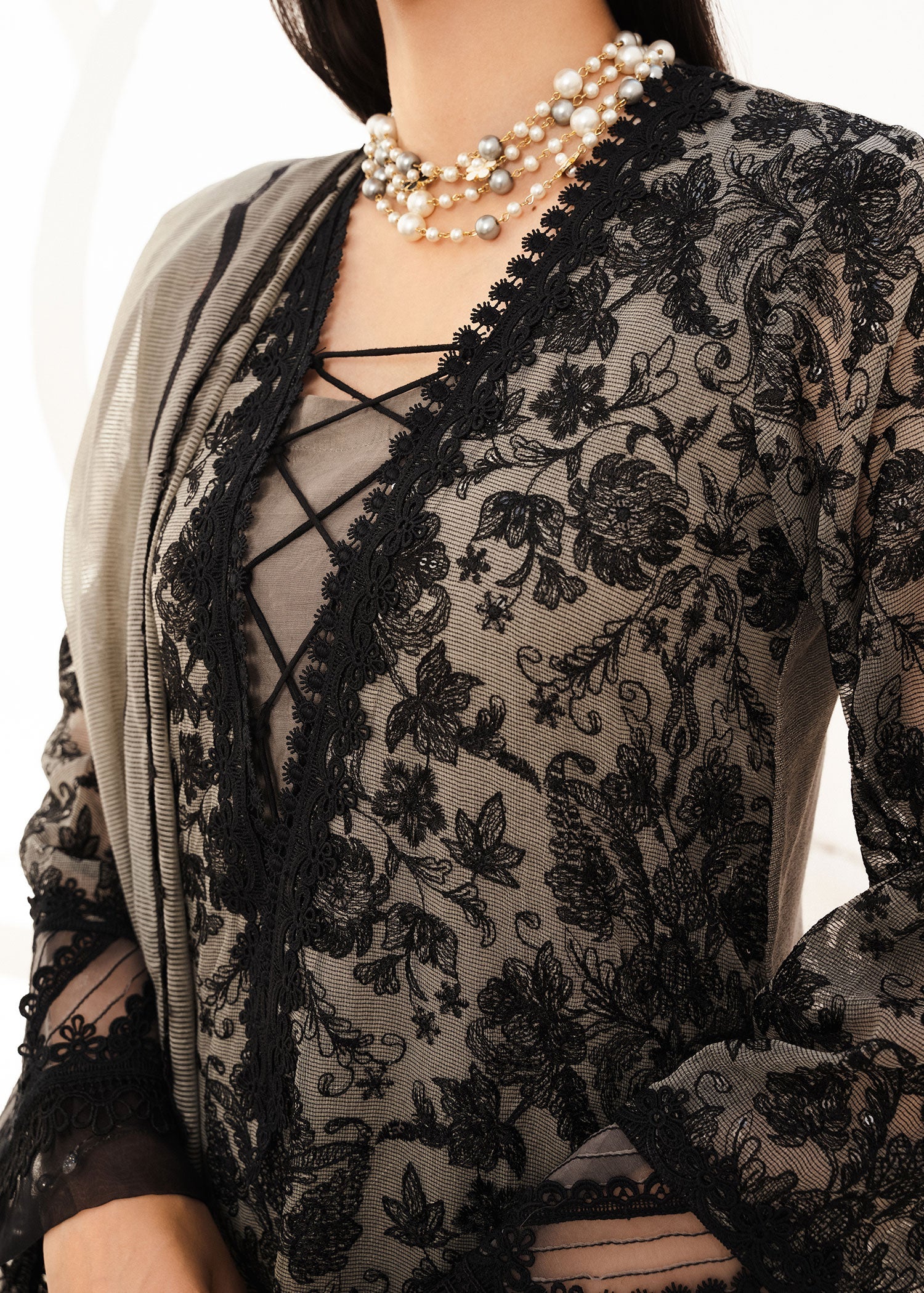 Rang-e-Haya Bella (Black) Women 4pcs