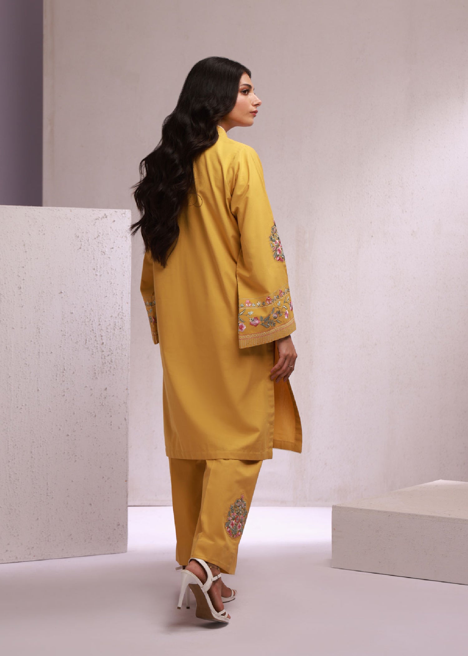 Kurta Corner Sheen Women 2pcs