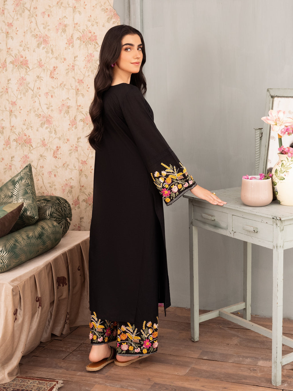 Sahibas By Mirza Gulejahan Black Women 2pcs